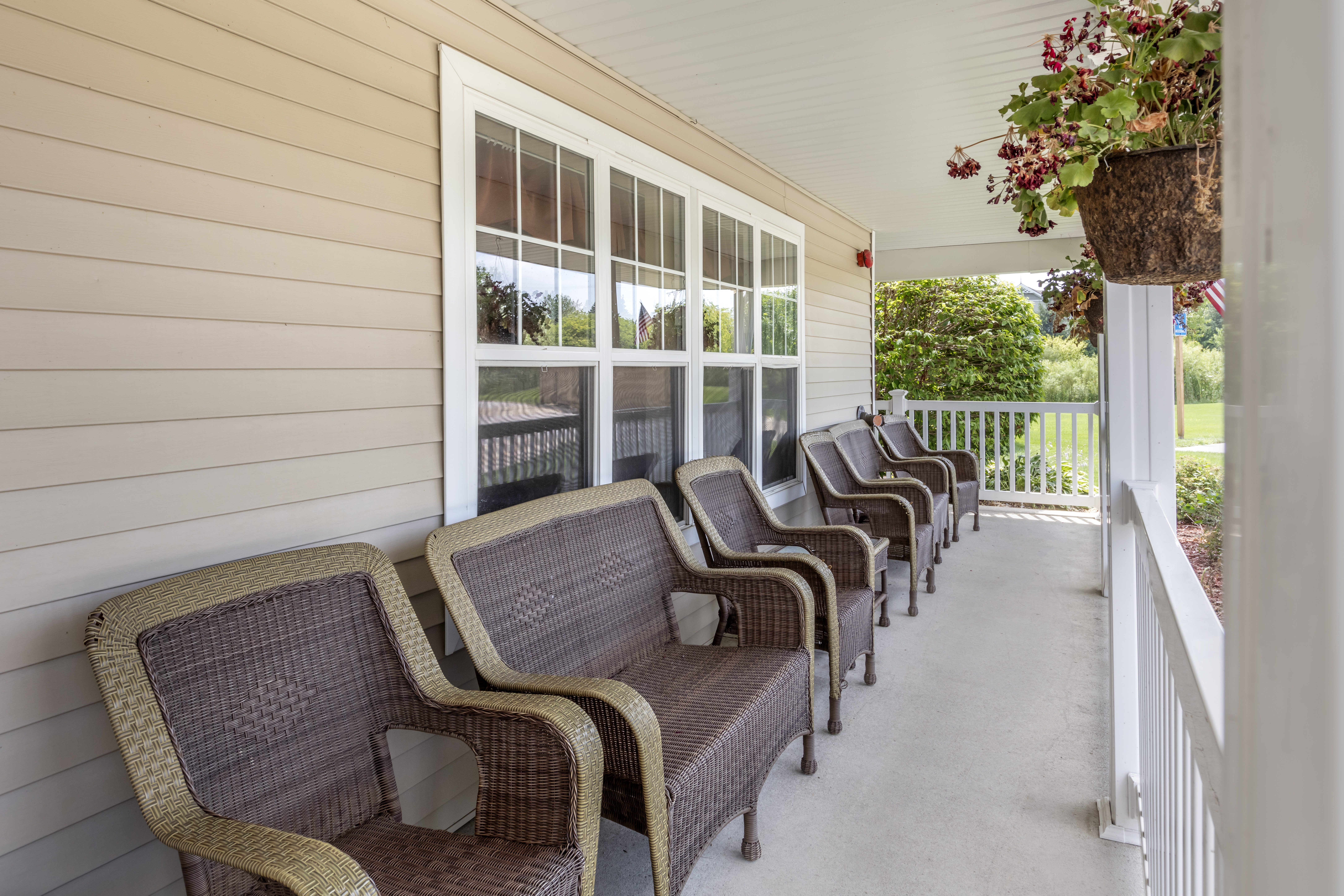 bay-city-front-porch