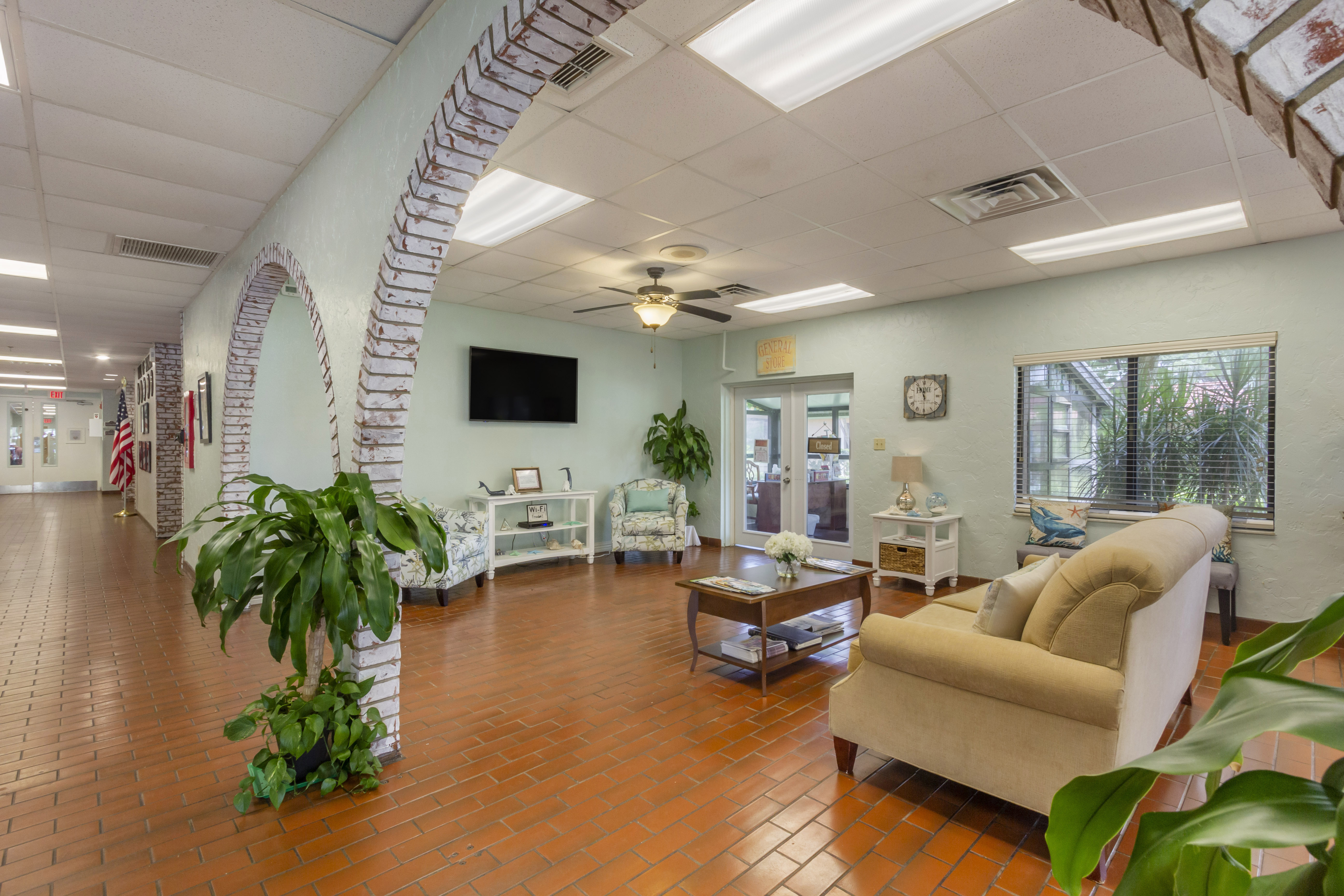 bradenton-gardens-community-living-room
