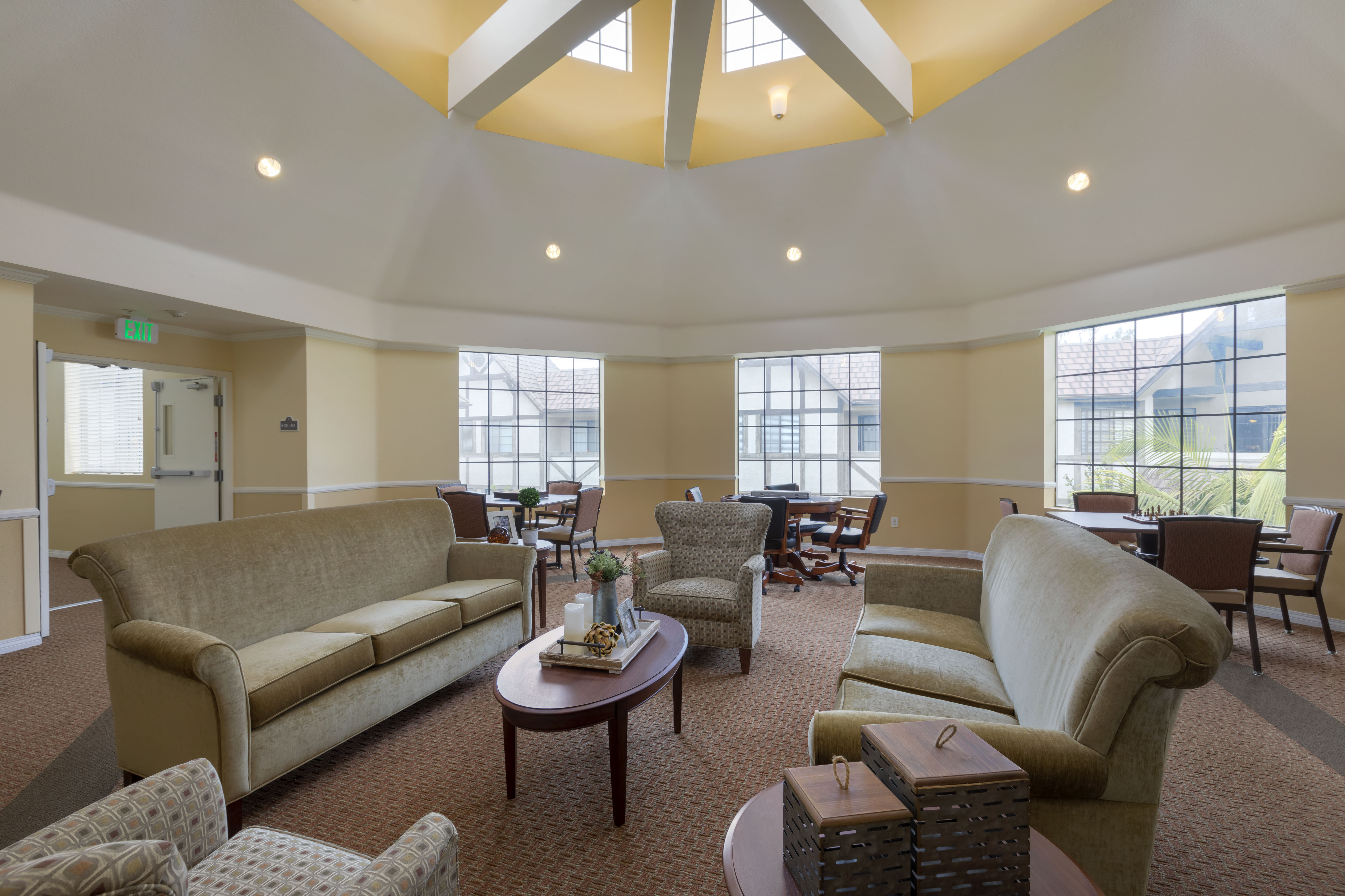brookhurst-community-living-room