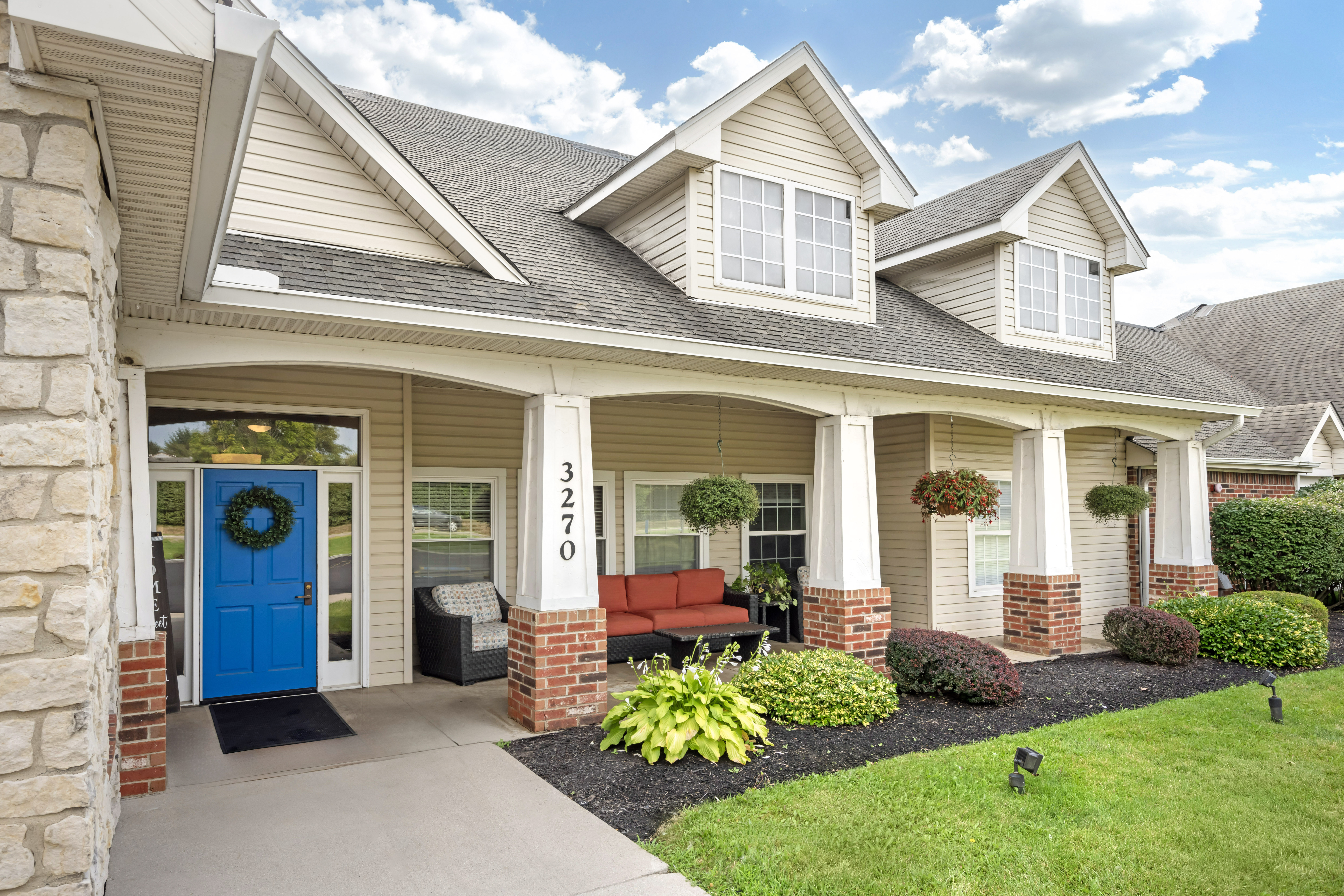 buck-creek-front-porch