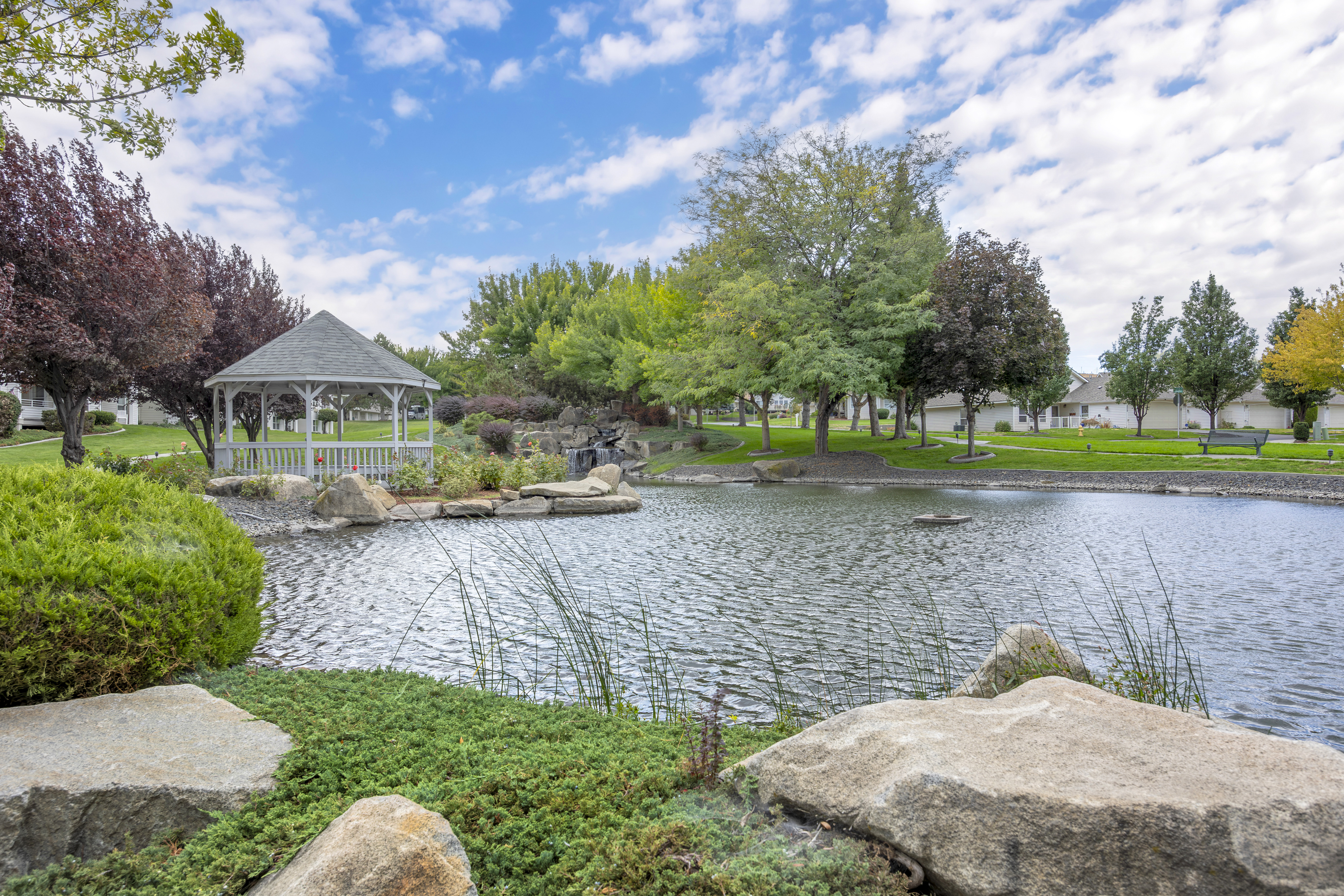Brookdale Canyon Lakes Pond