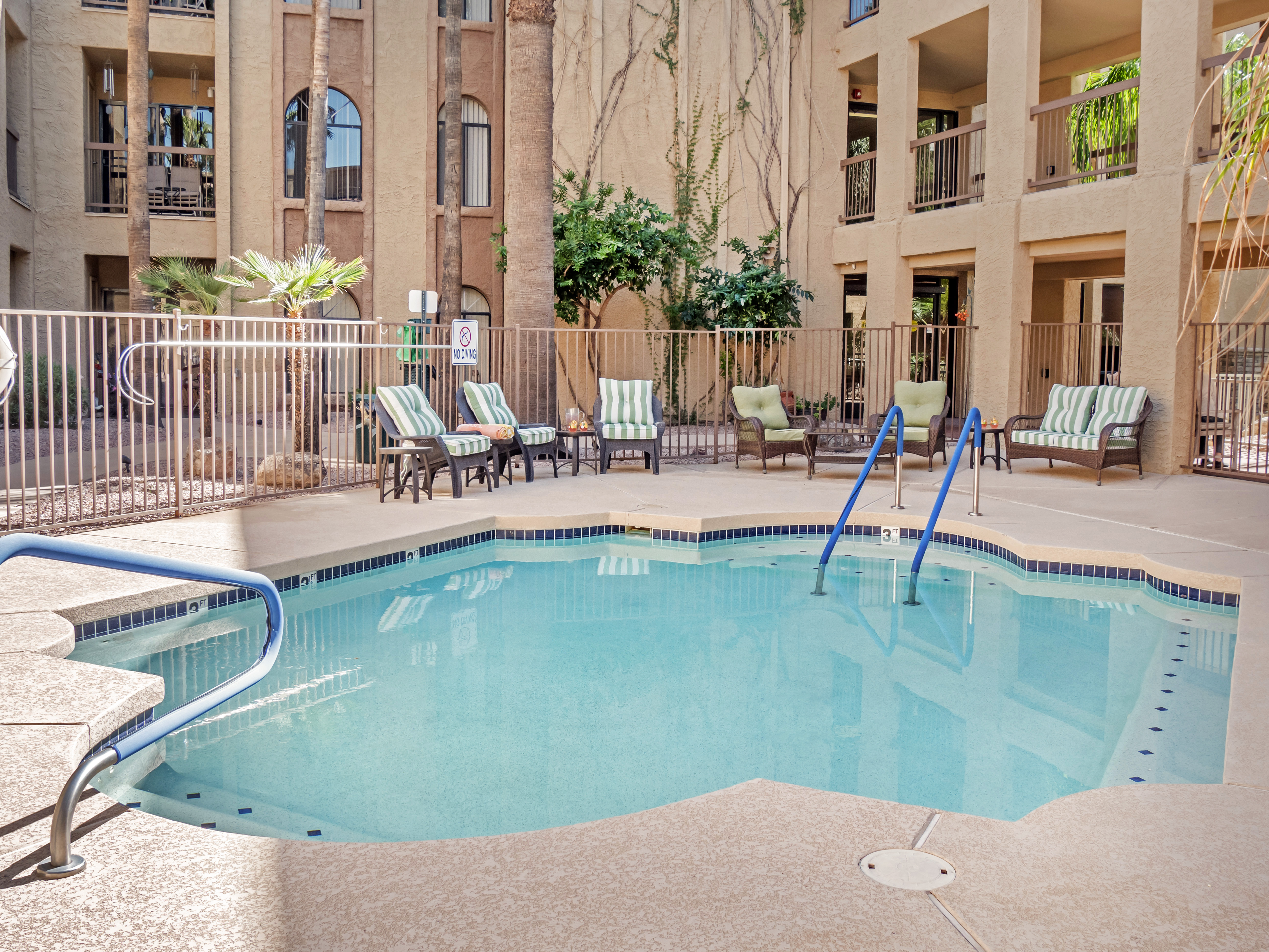 Brookdale Central Paradise Valley Pool