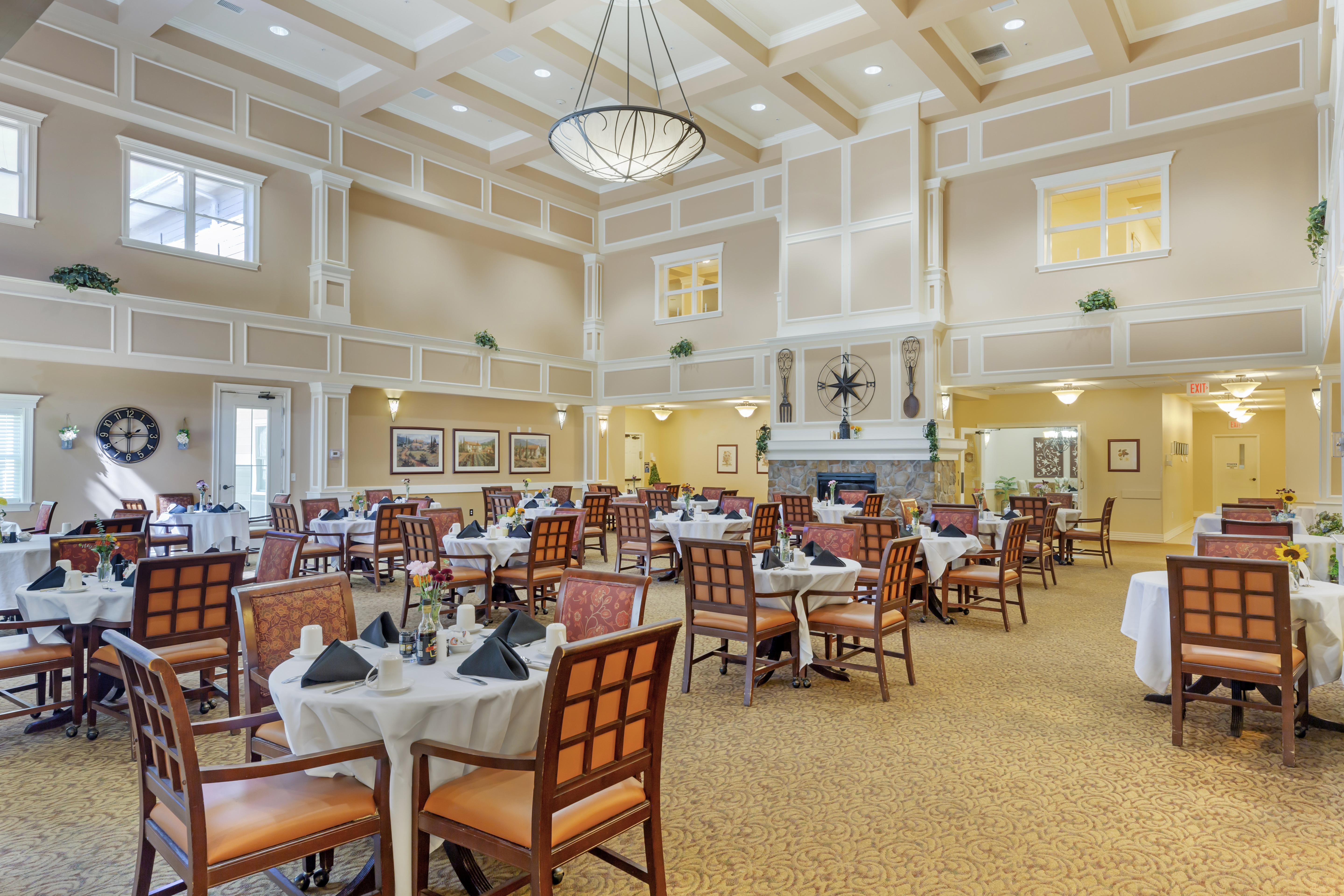 centre-of-new-england-large-dining-room