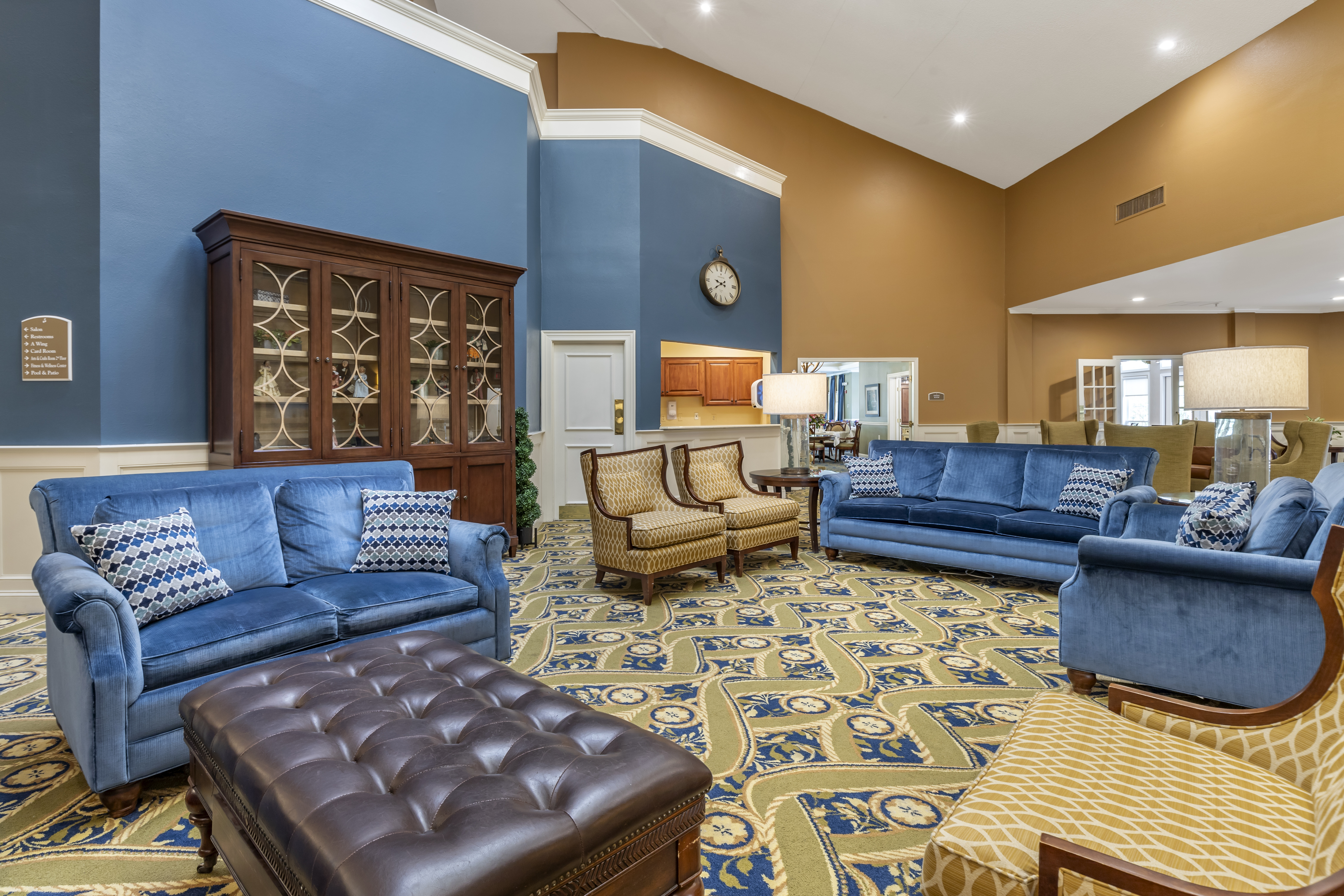 1-chambrel-williamsburg-lobby