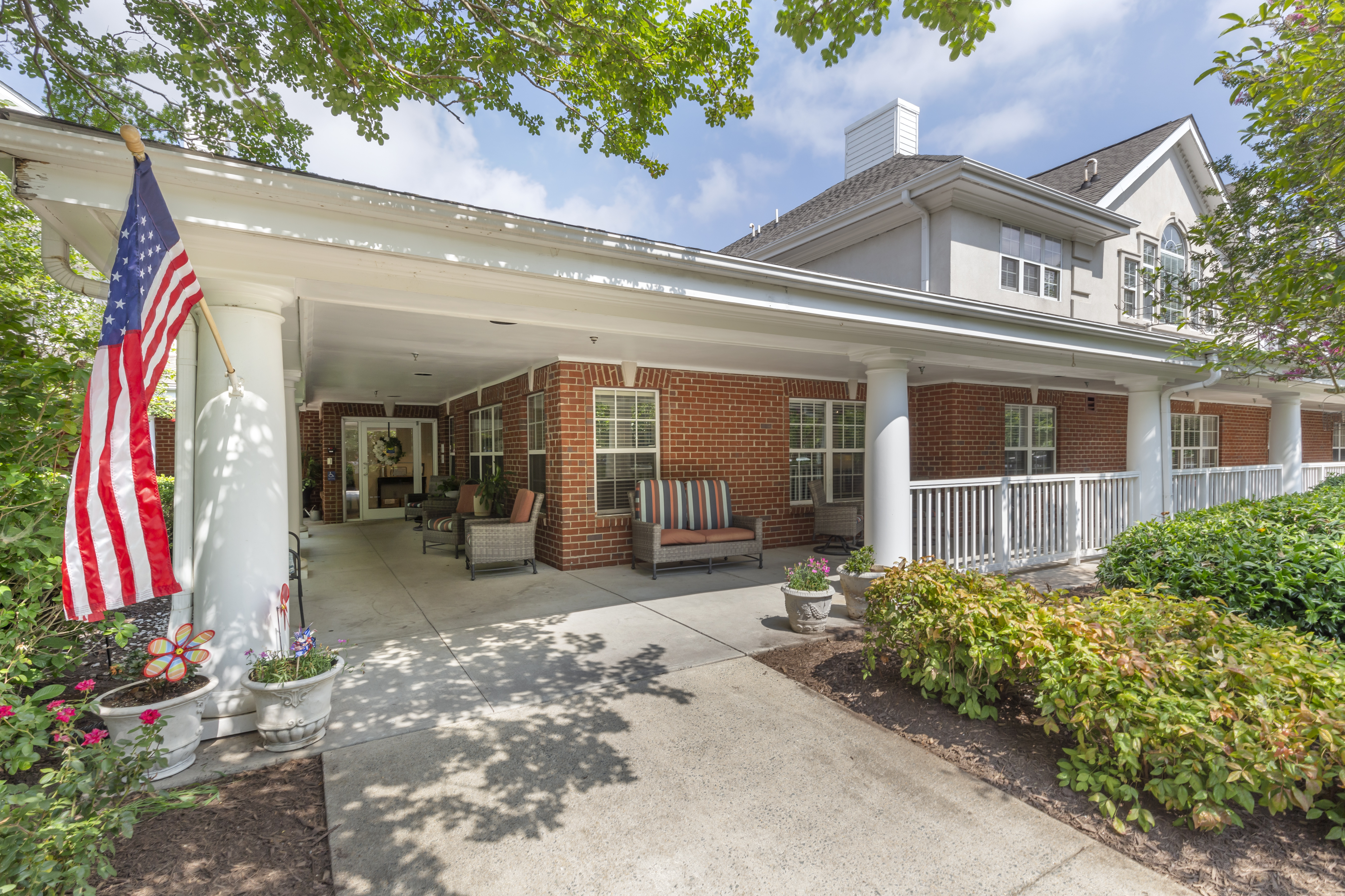 Brookdale Chapel Hill Al Entrance