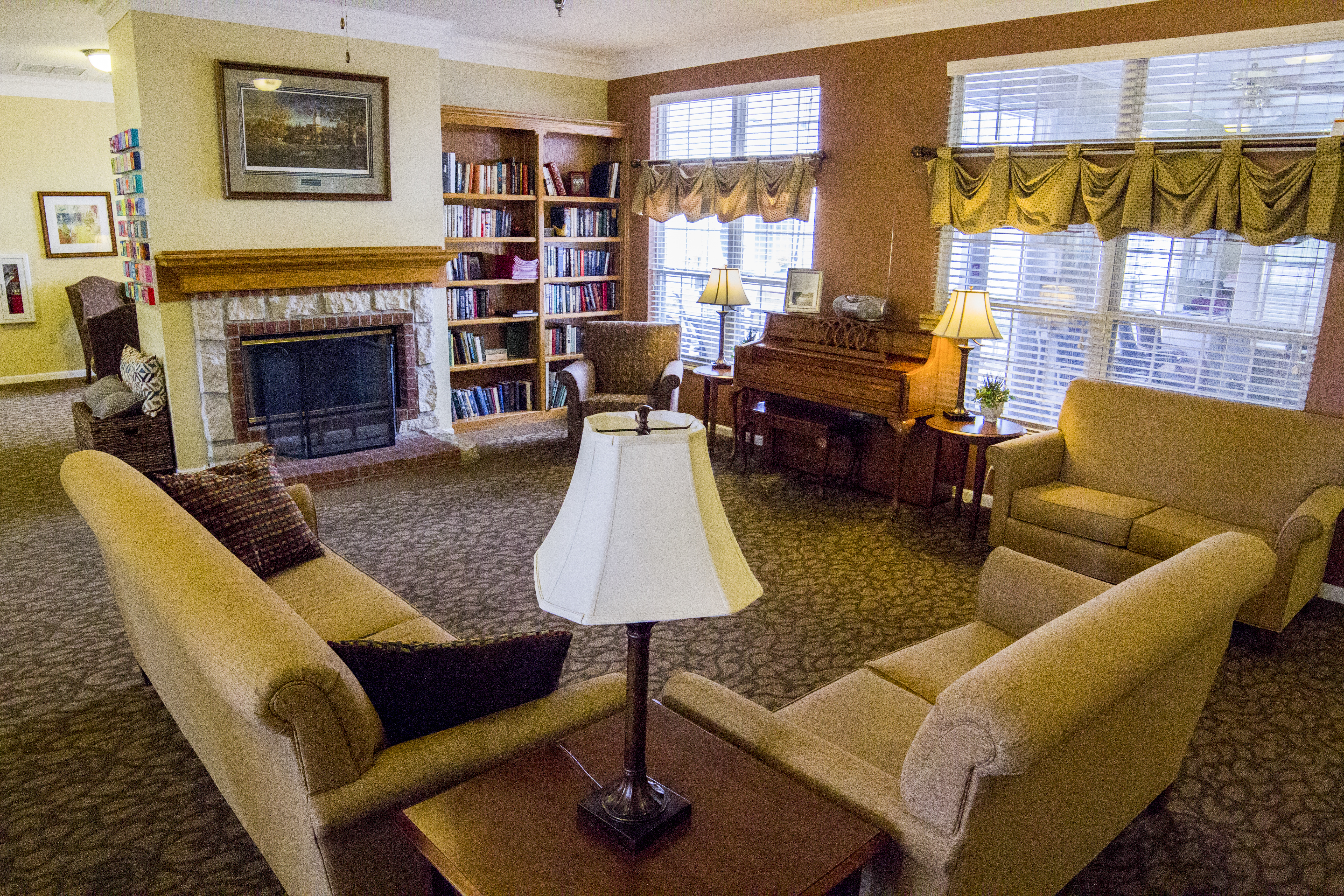 1-columbia-tn-community-living-room