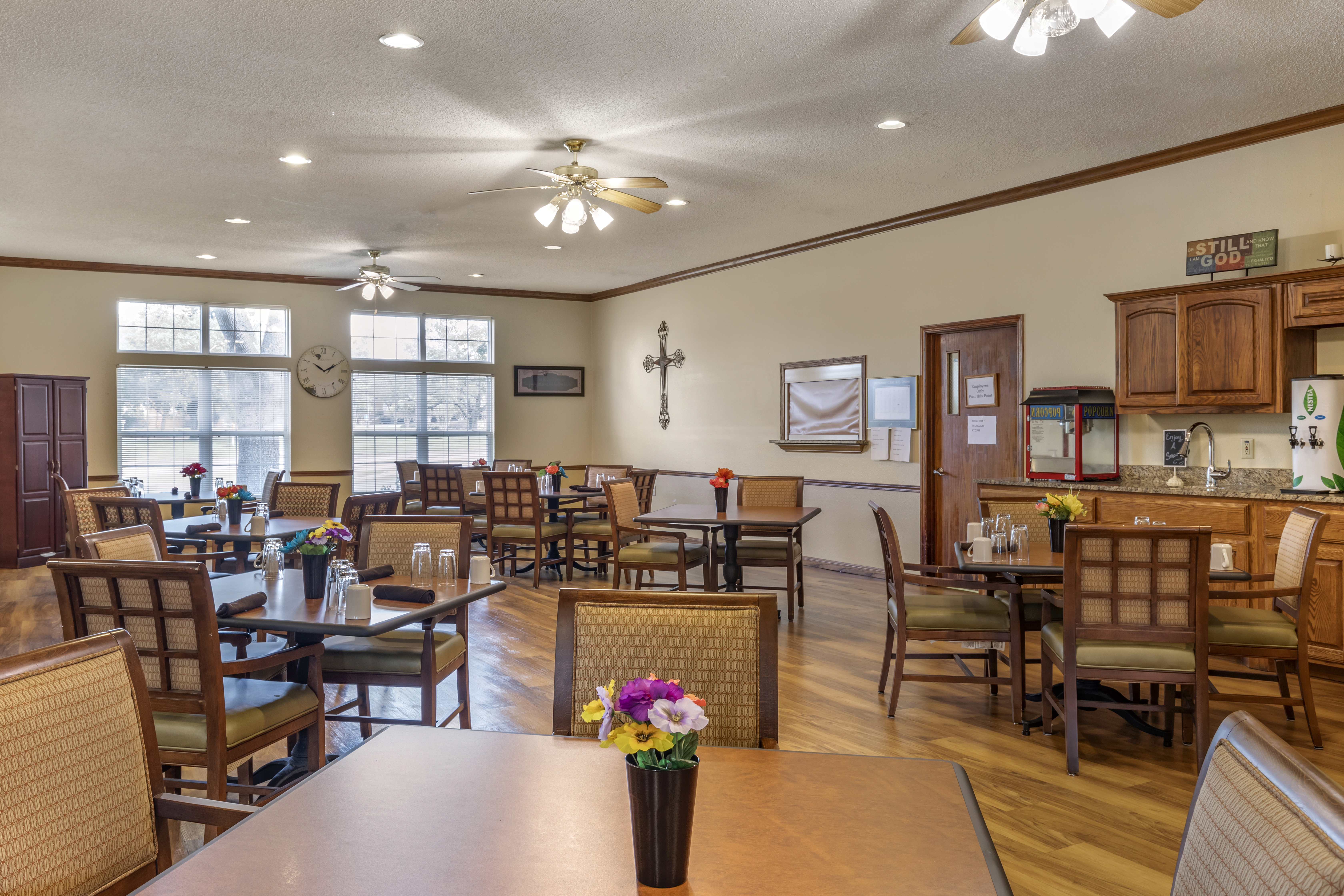 corsicana-dining-room