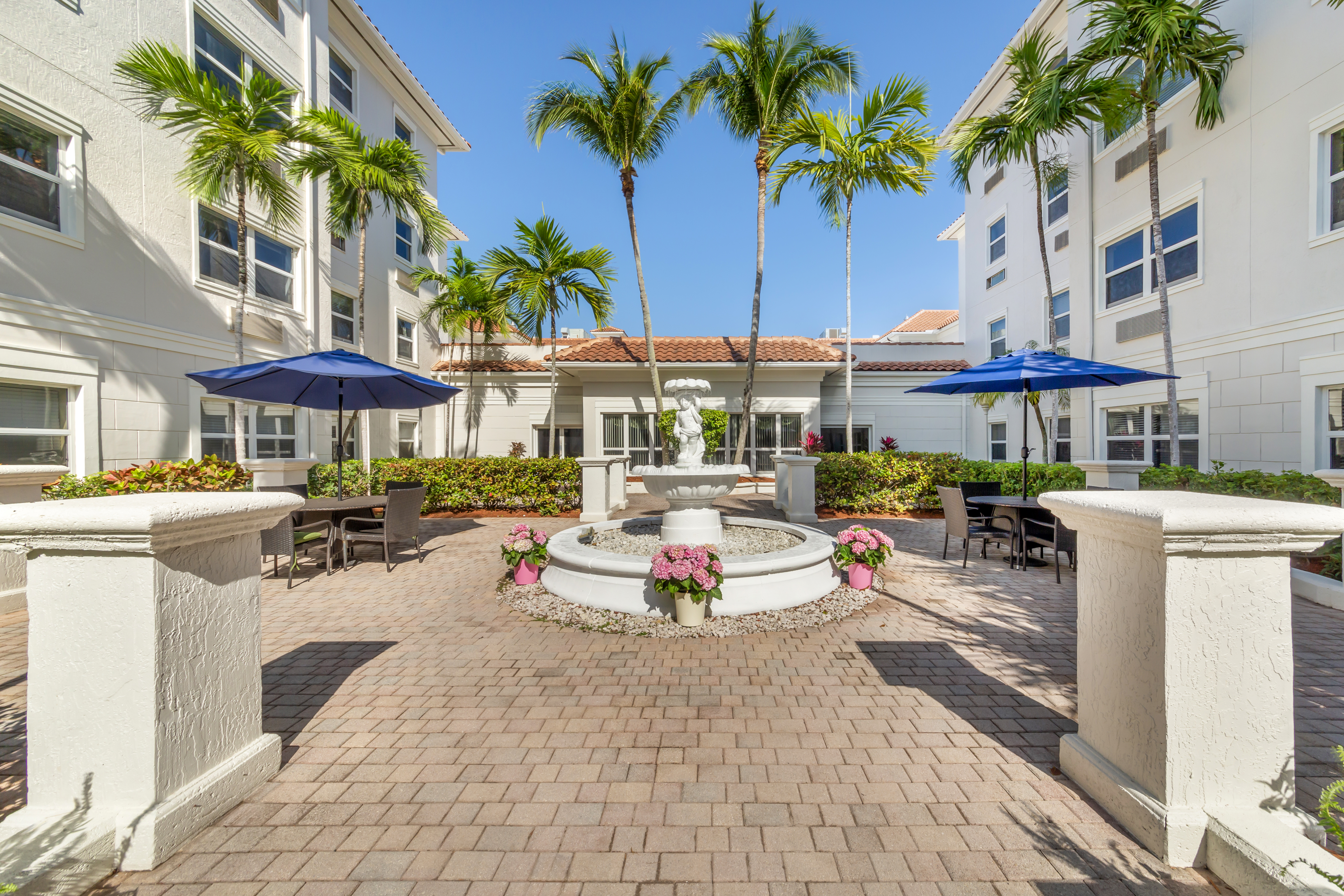 1-deer-creek-courtyard