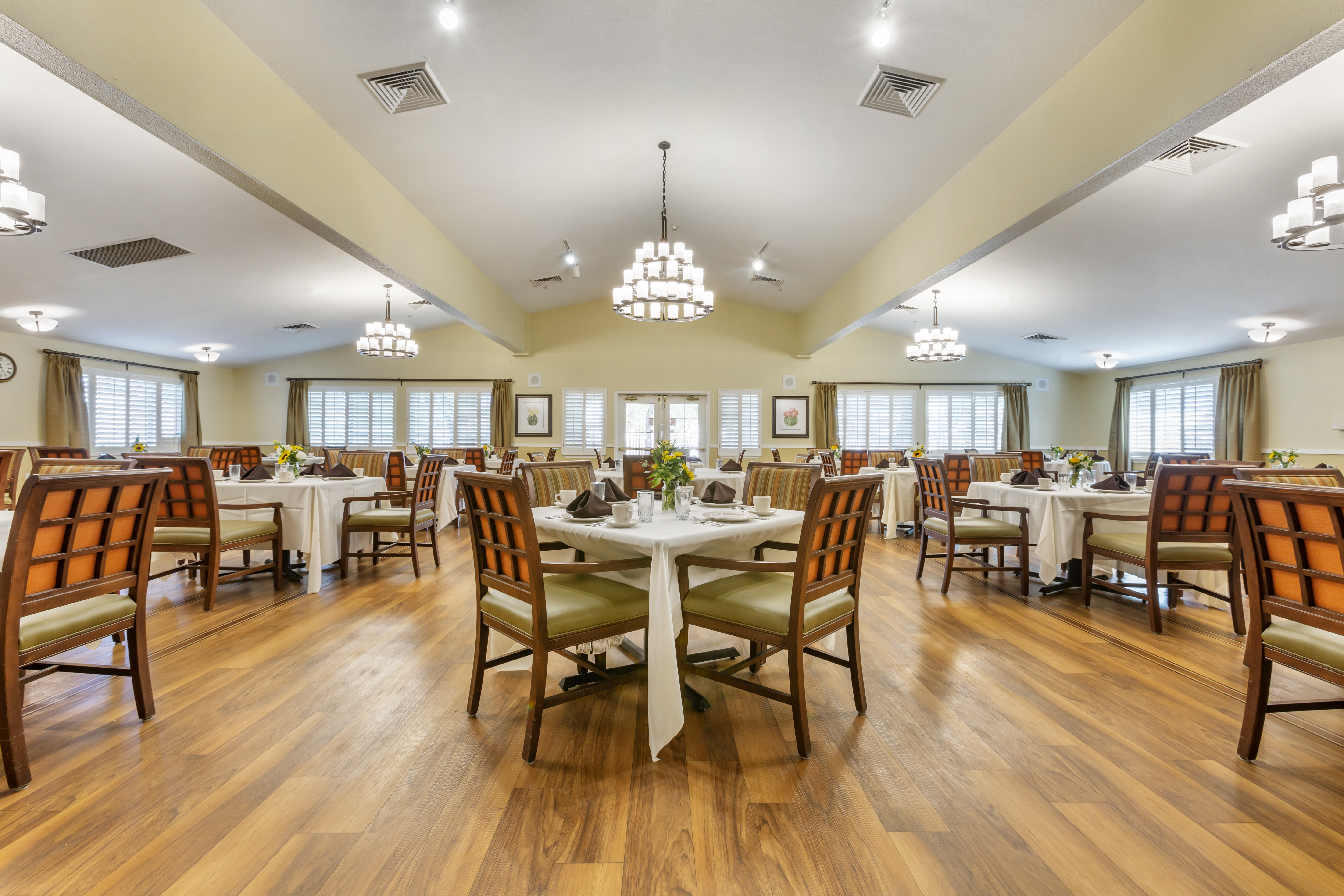 Brookdale Desert Ridge Dining Room