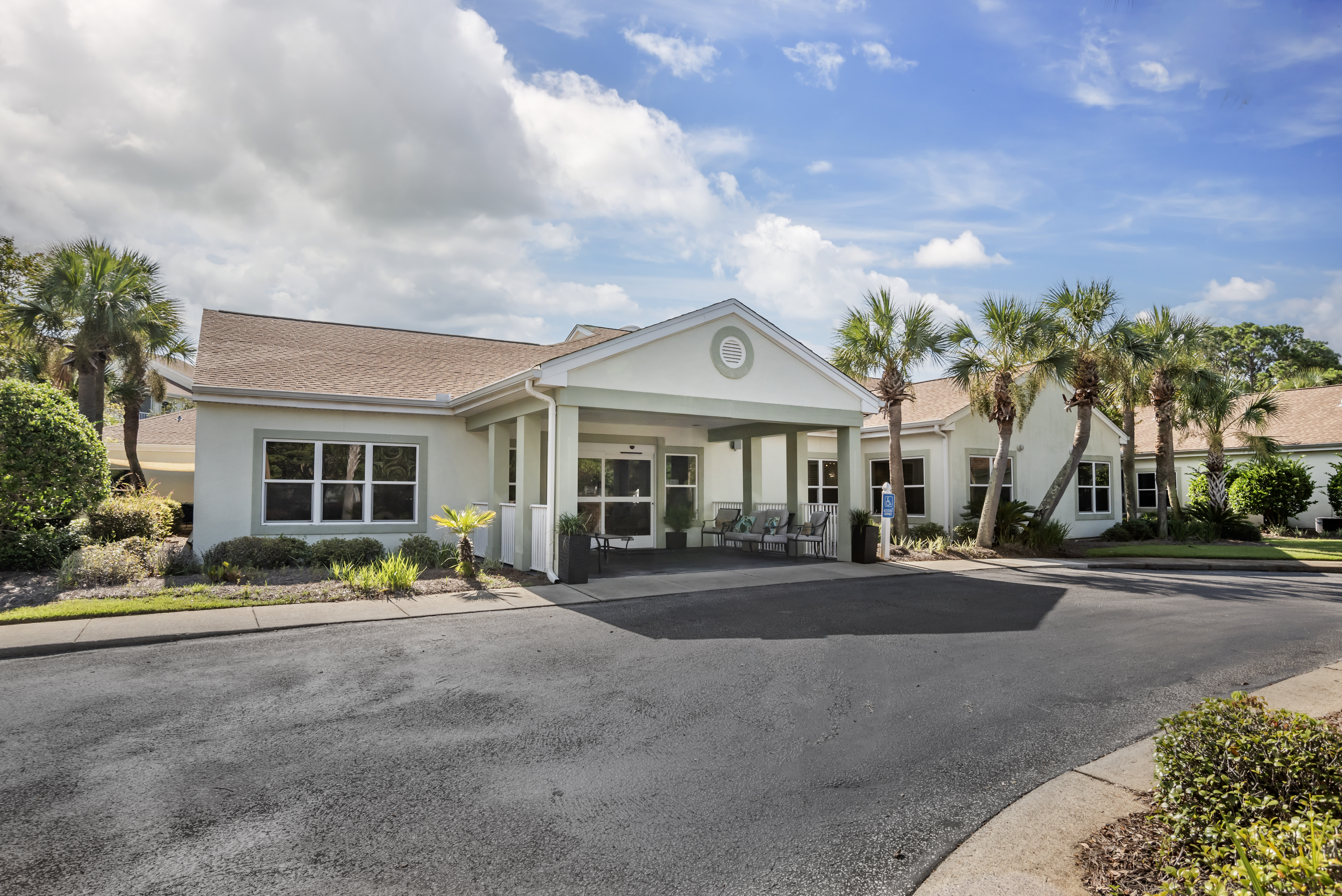 Brookdale Destin Entrance
