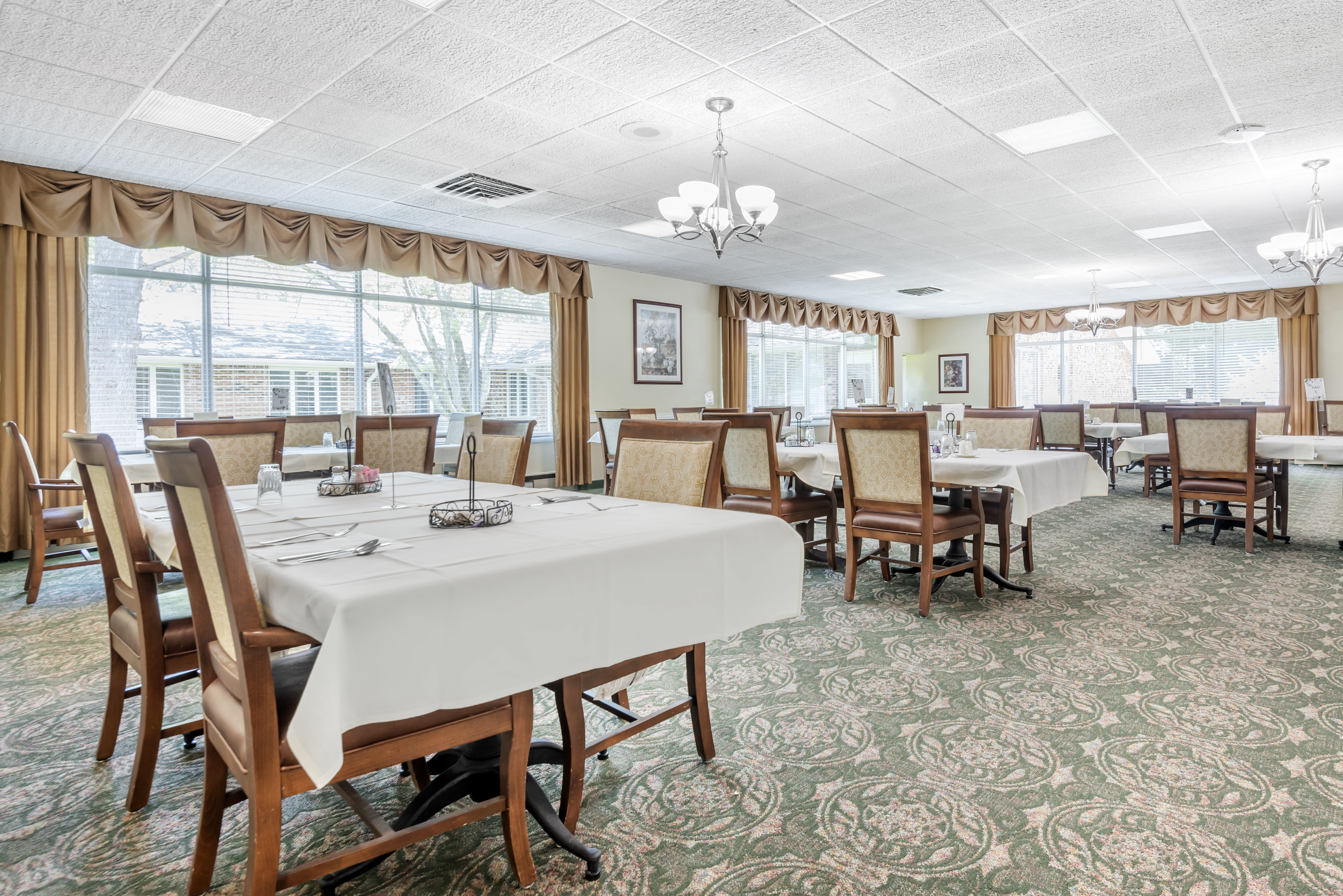 Brookdale East Side Dining Room
