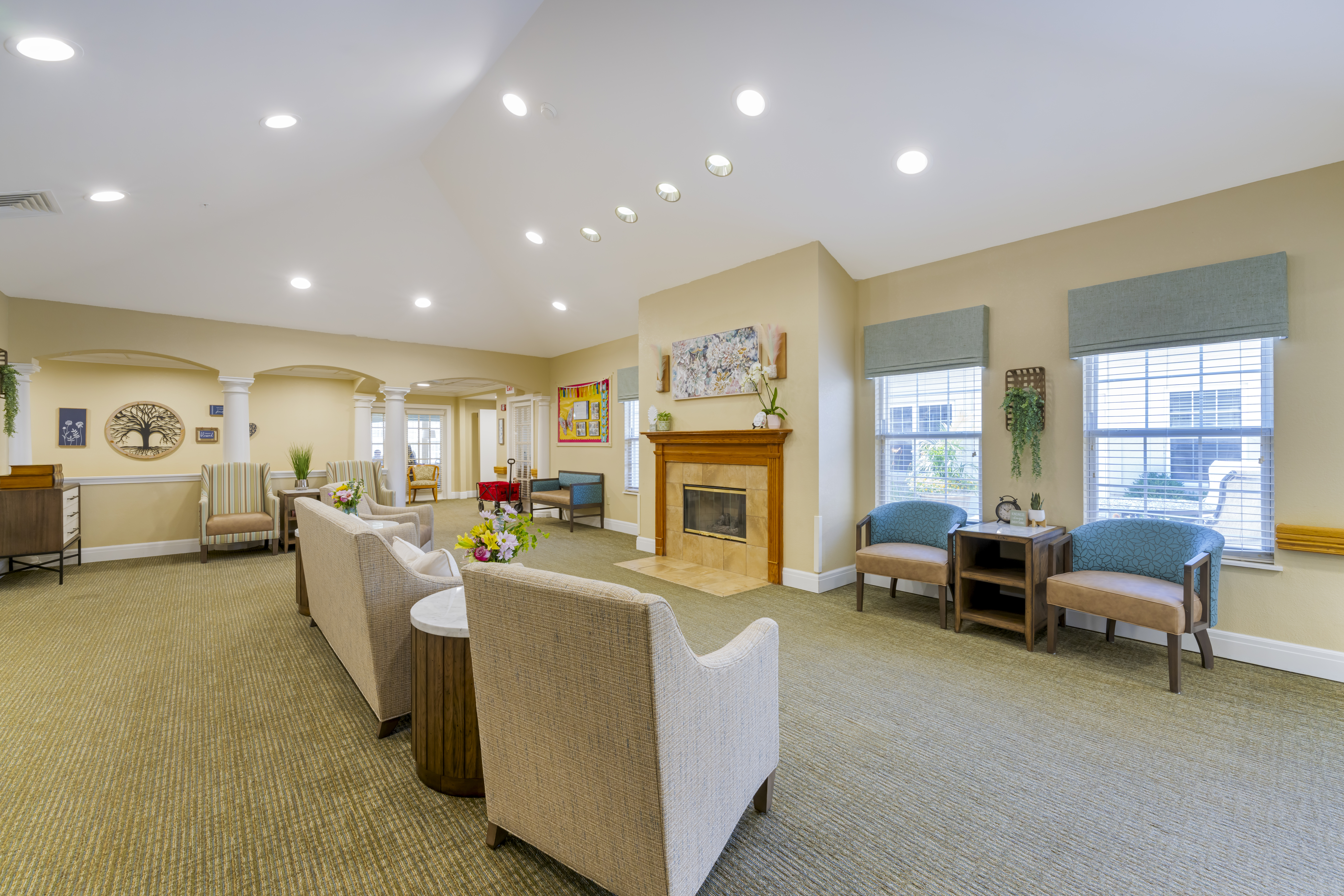 1-east-wichita-community-living-room