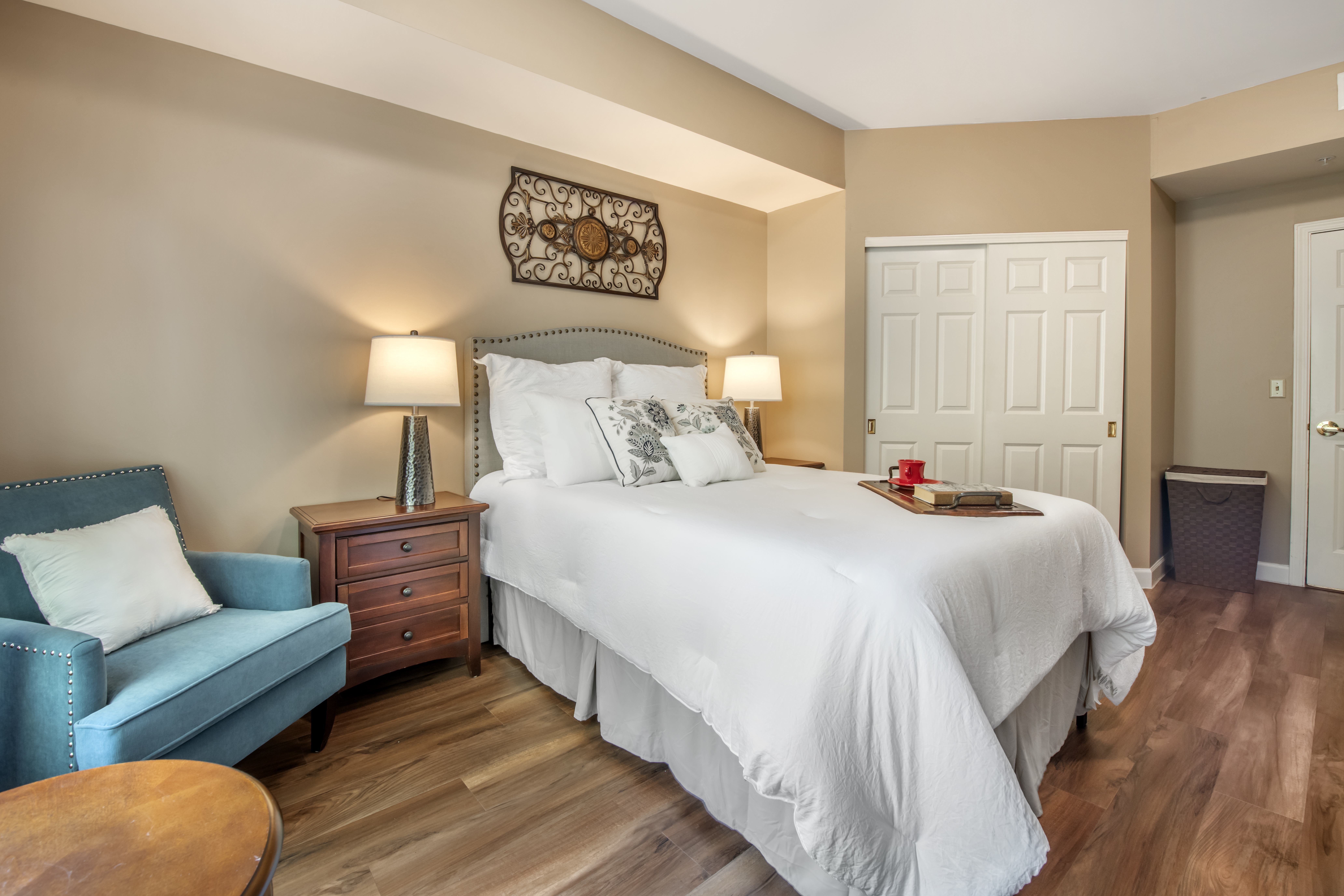 eden-prairie-apartment-bedroom