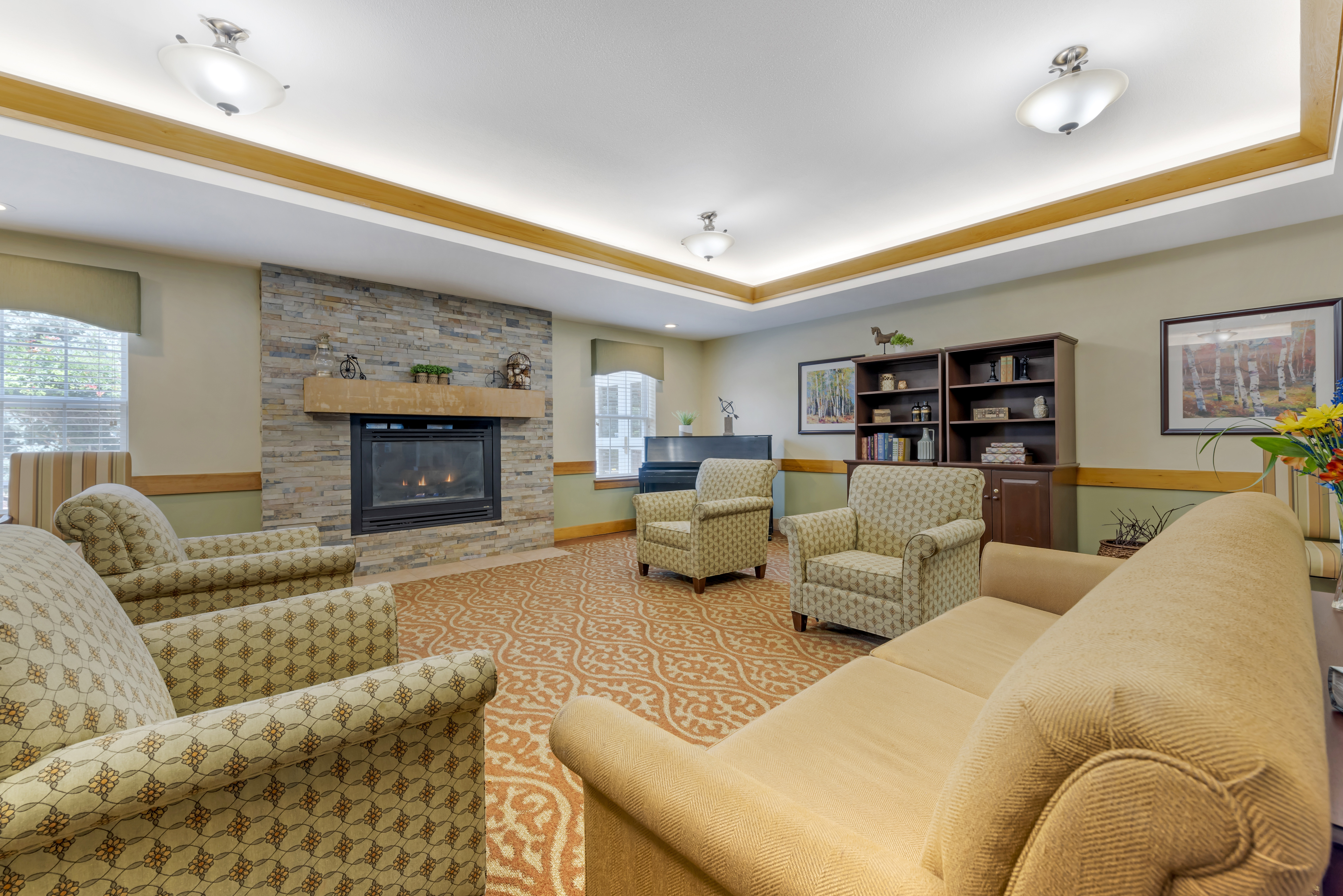 1-el-camino-fireplace-room