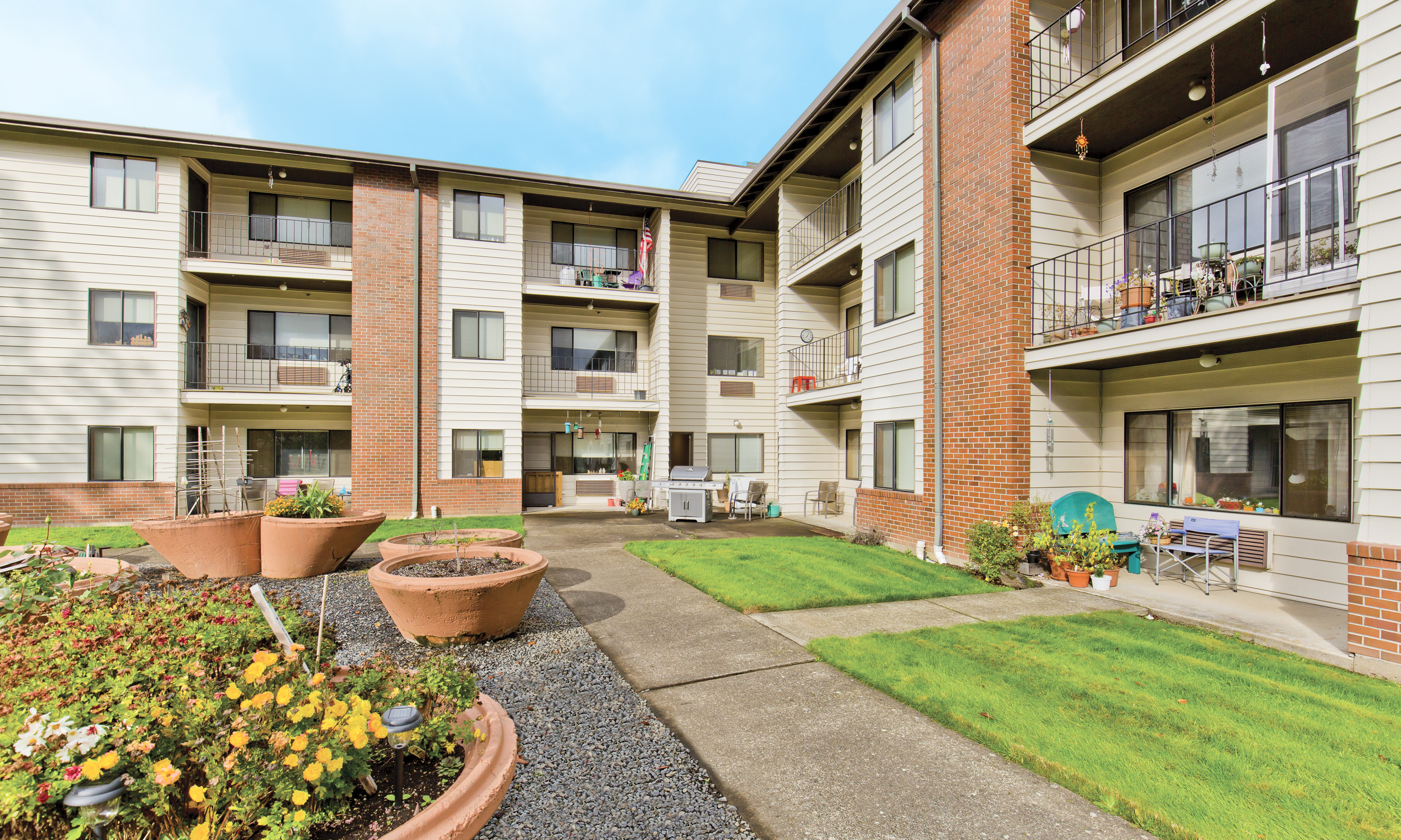 Brookdale Forest Grove Patio