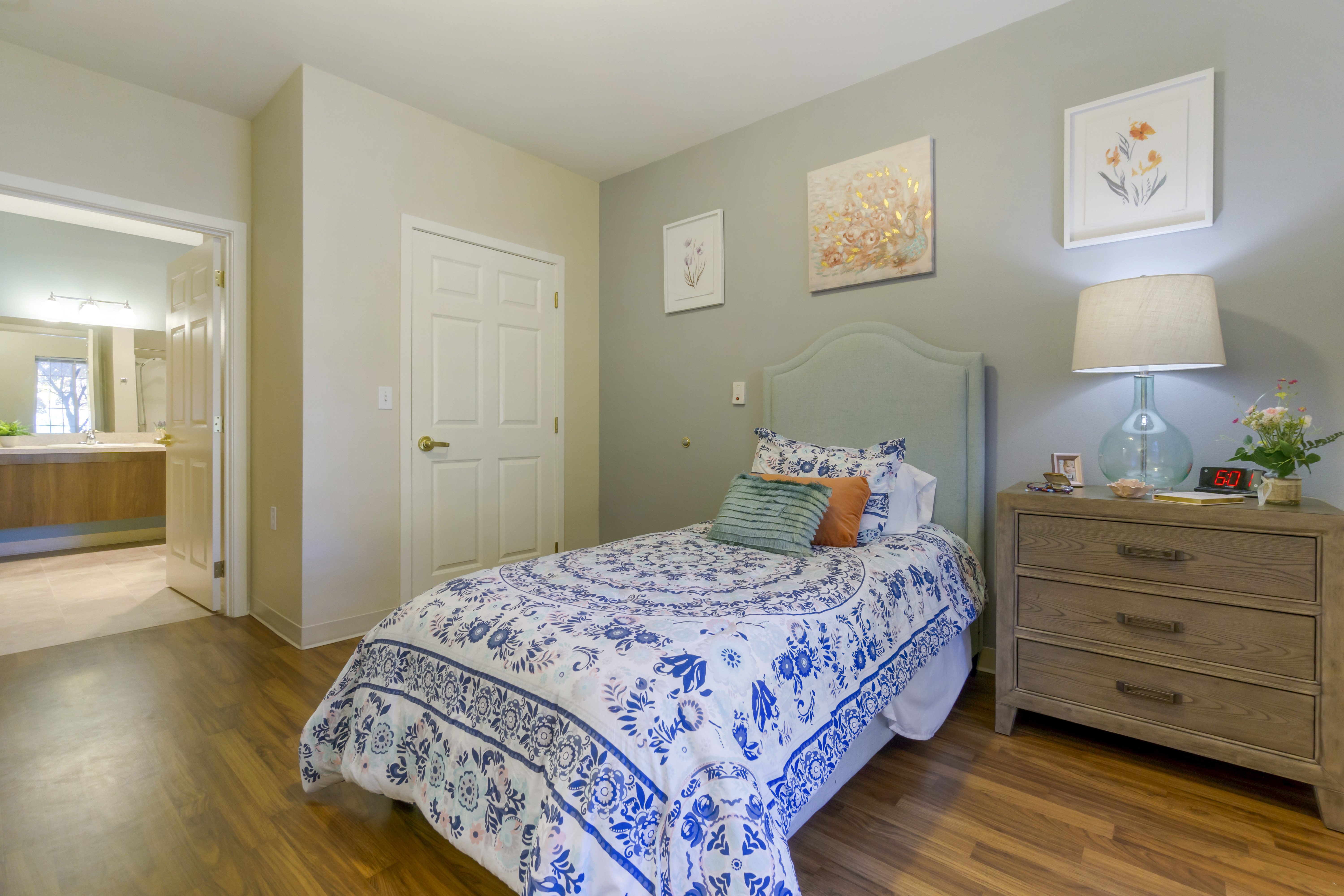 foundation-house-apartment-bedroom