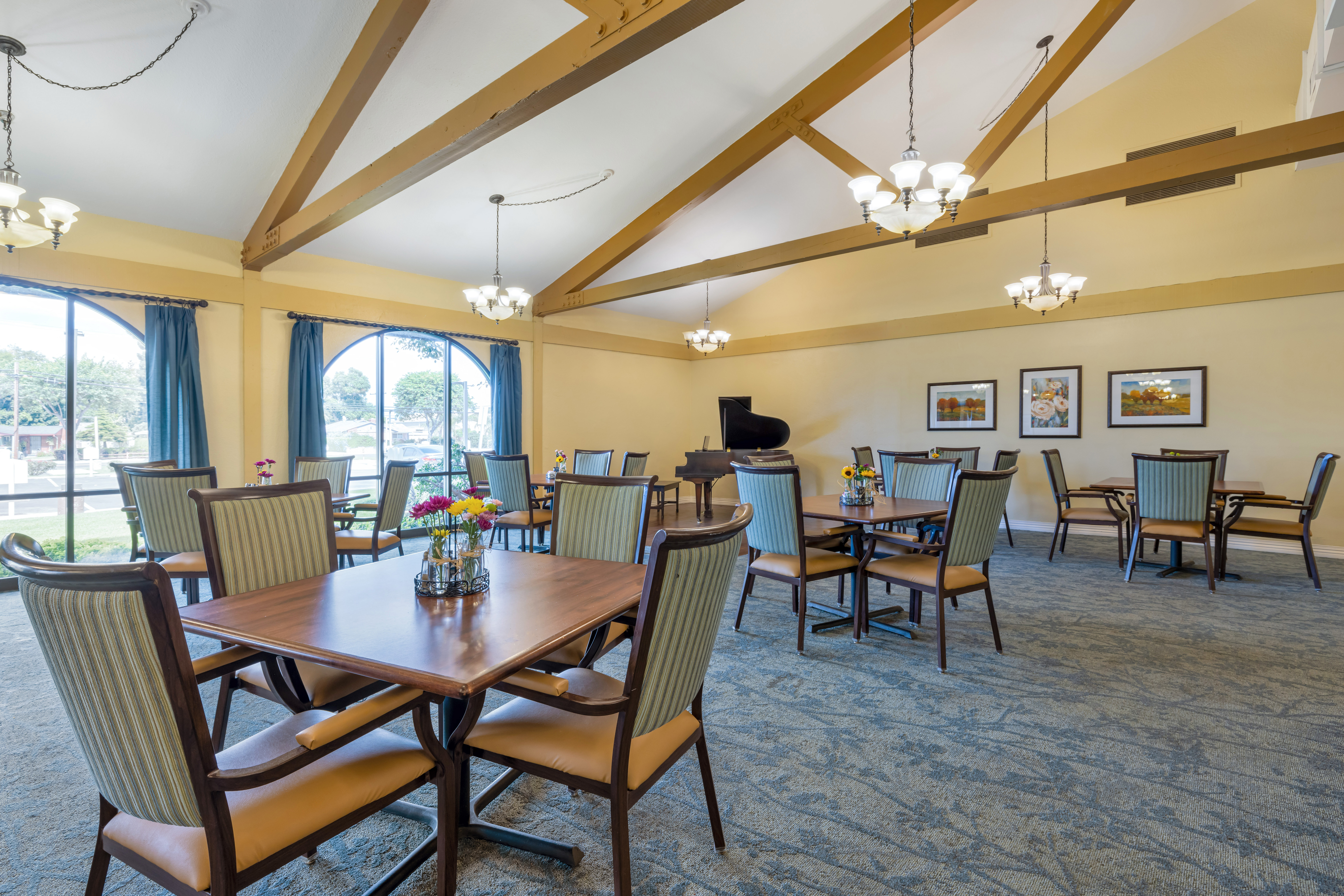 Brookdale Garden Grove Dining Room