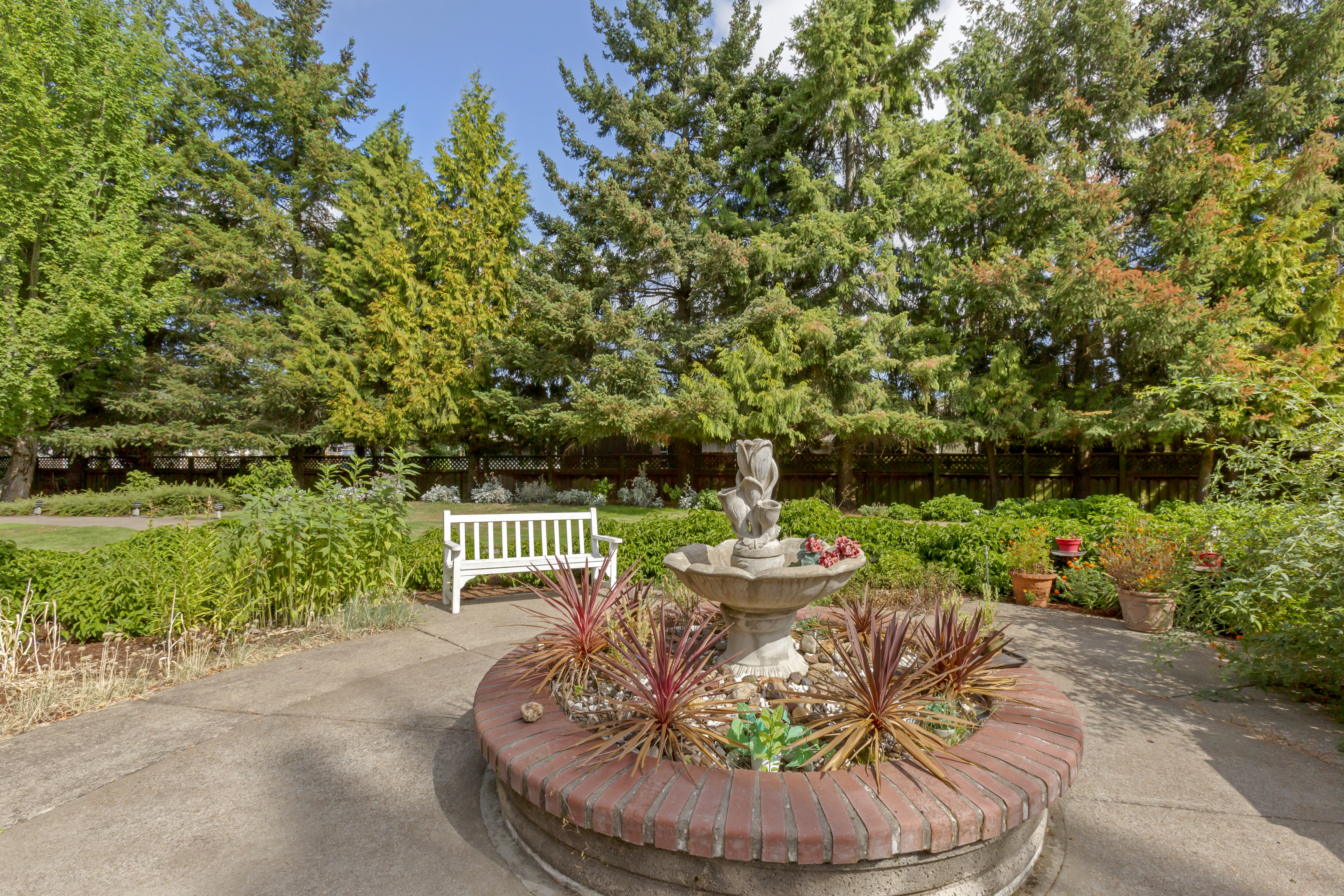 3-geary-street-courtyard