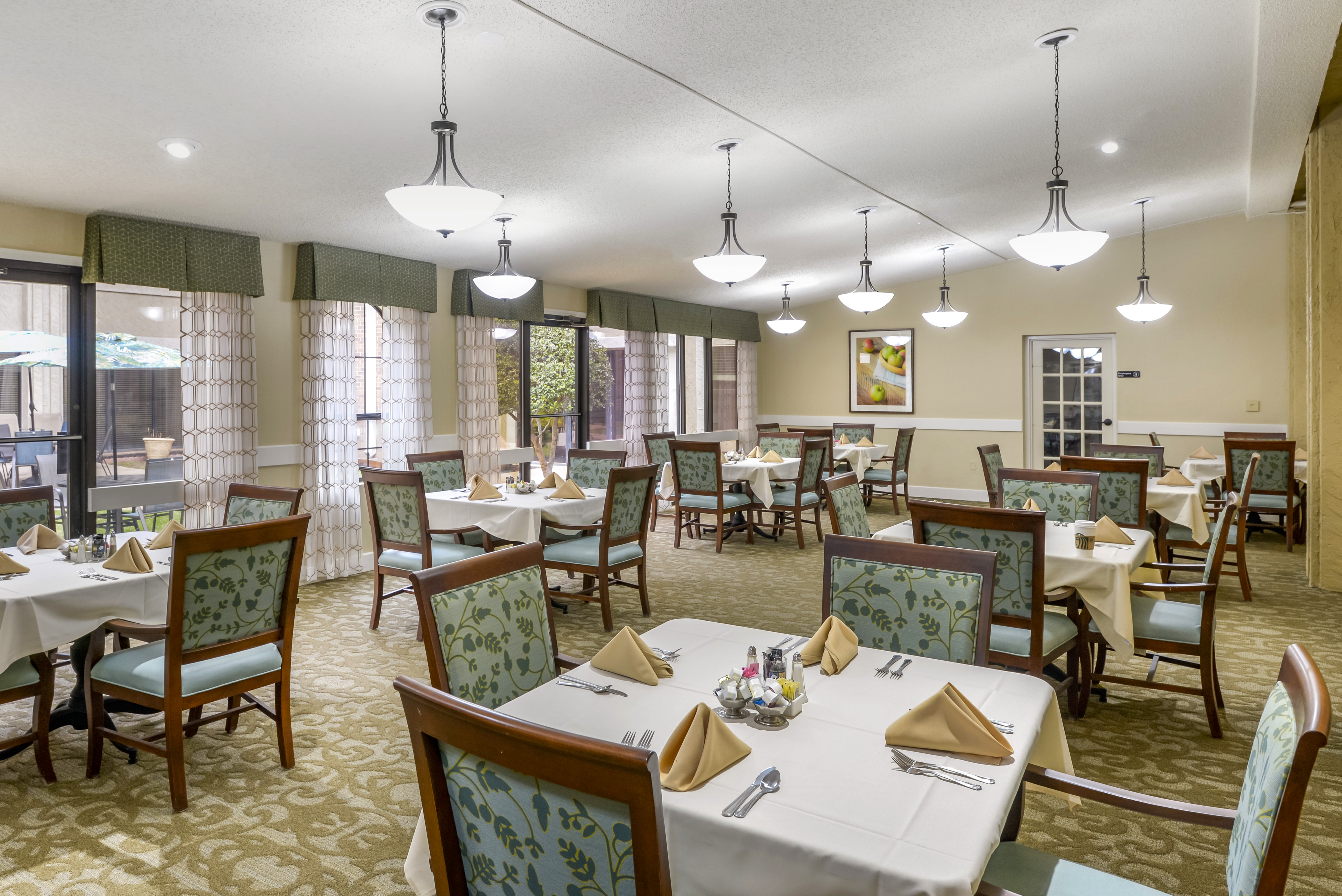 Brookdale Grand Court Lubbock Dining Room