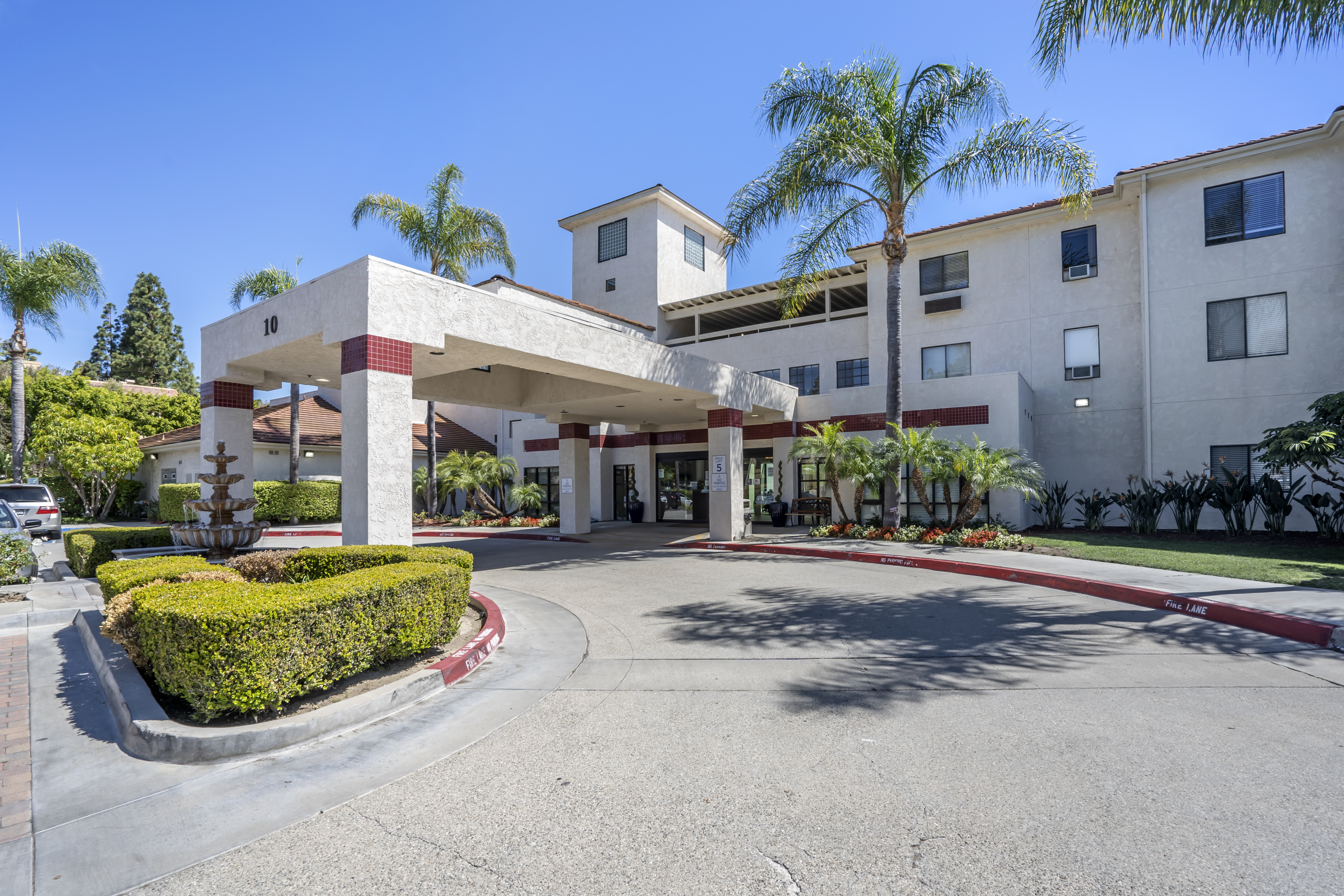 Brookdale Irvine Entrance