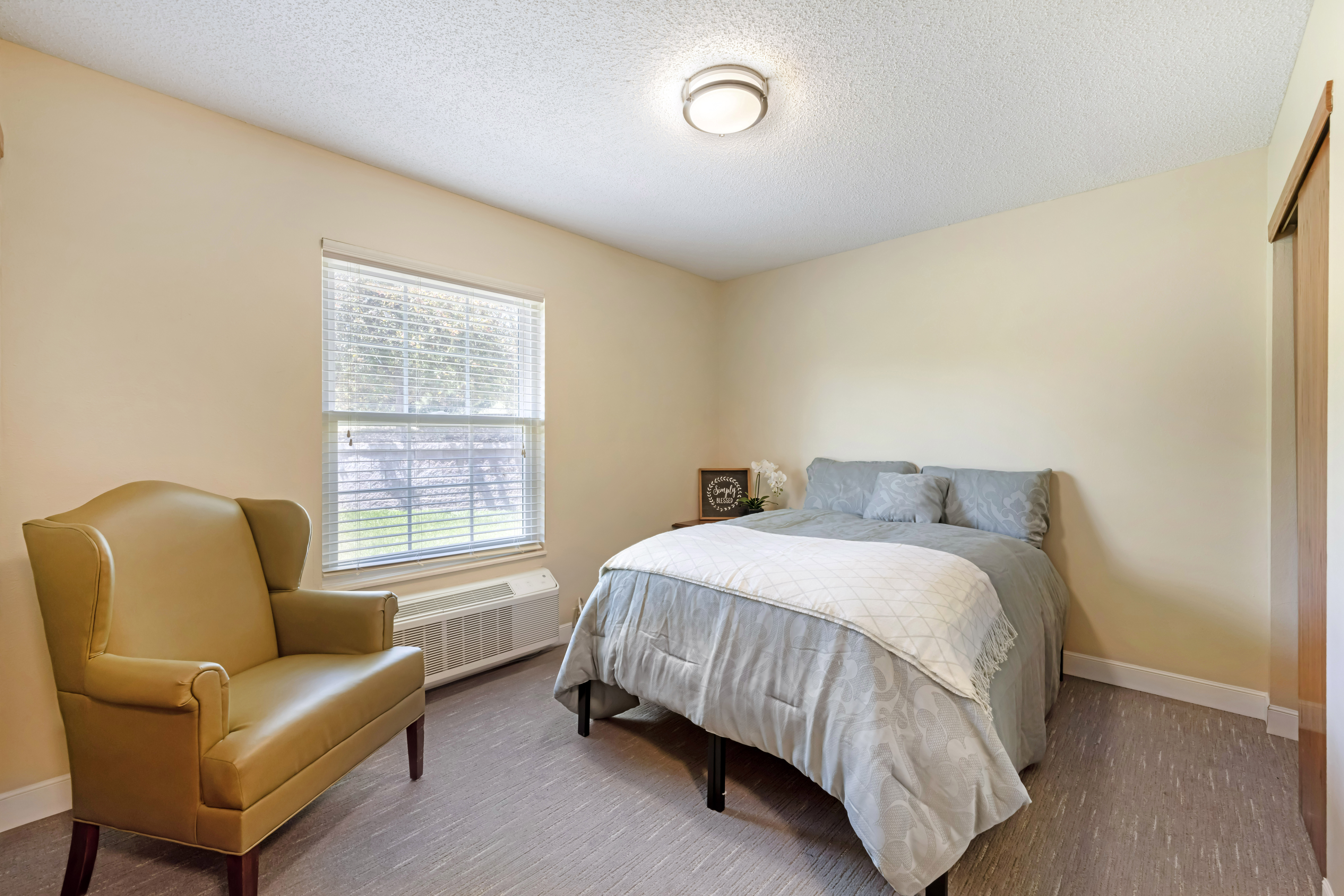 junction-city-apartment-bedroom