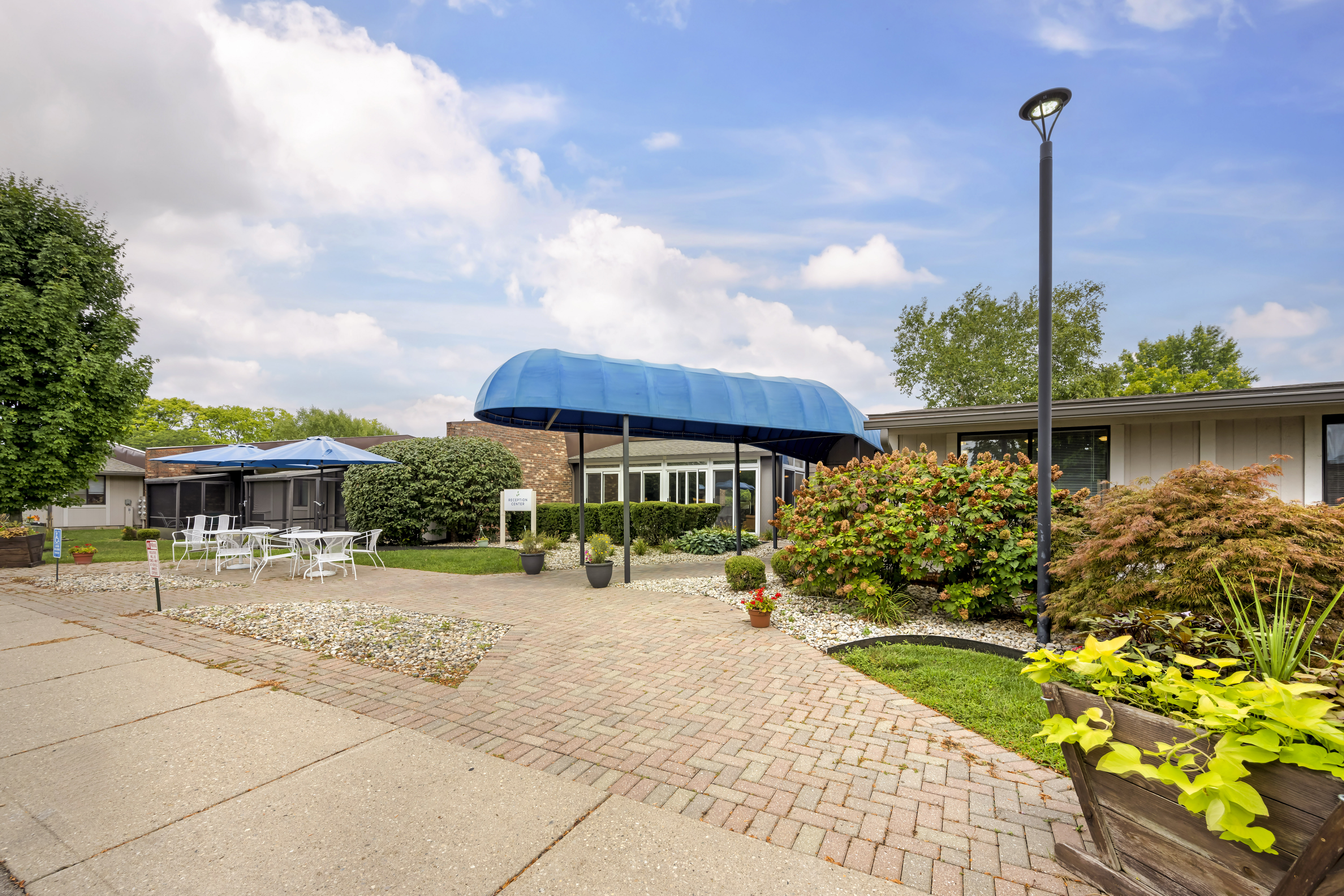 Brookdale Kettering Entrance