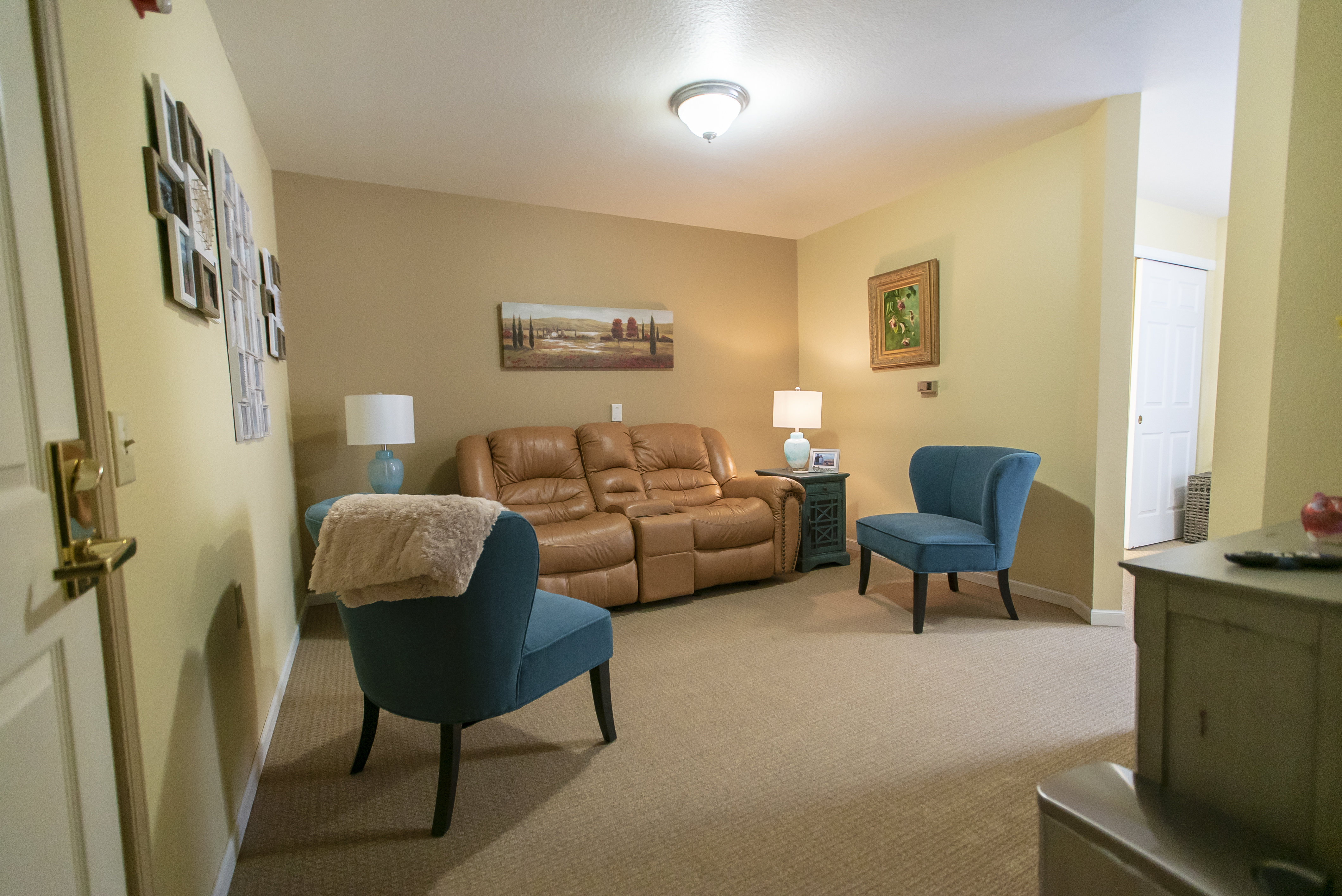 north-gilbert-apartment-living-room