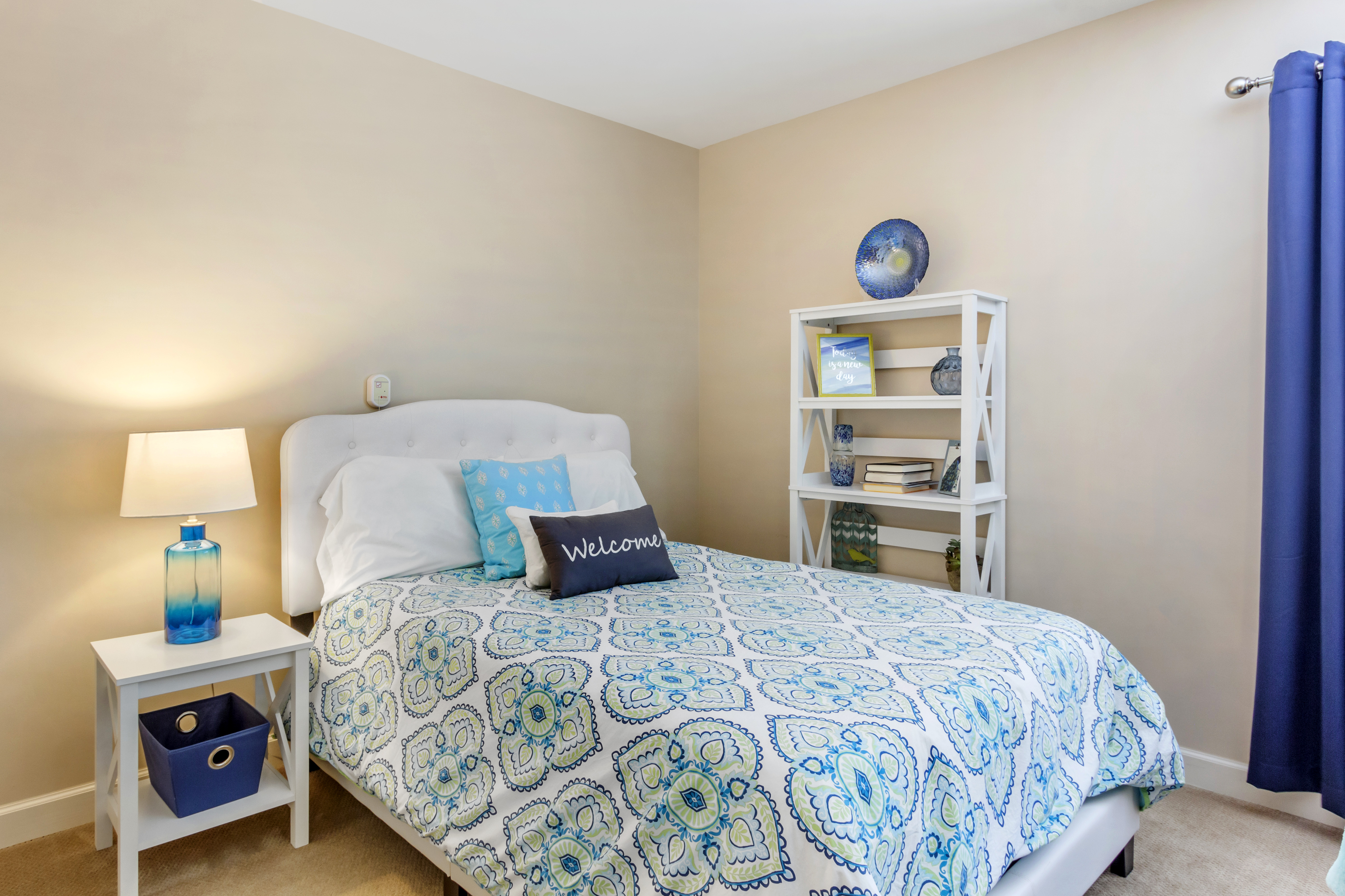 north-naples-apartment-bedroom