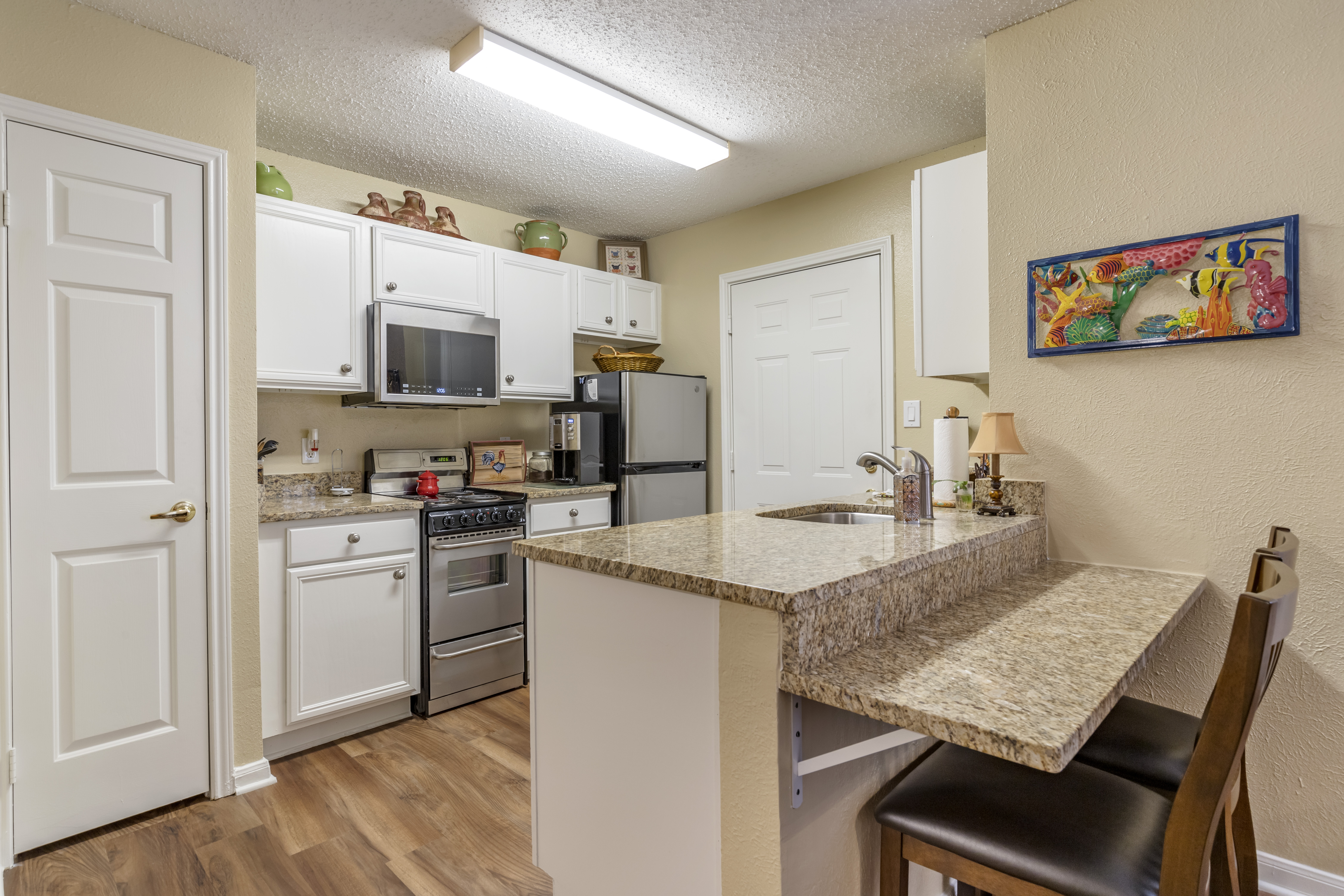 northshore-apartment-kitchen