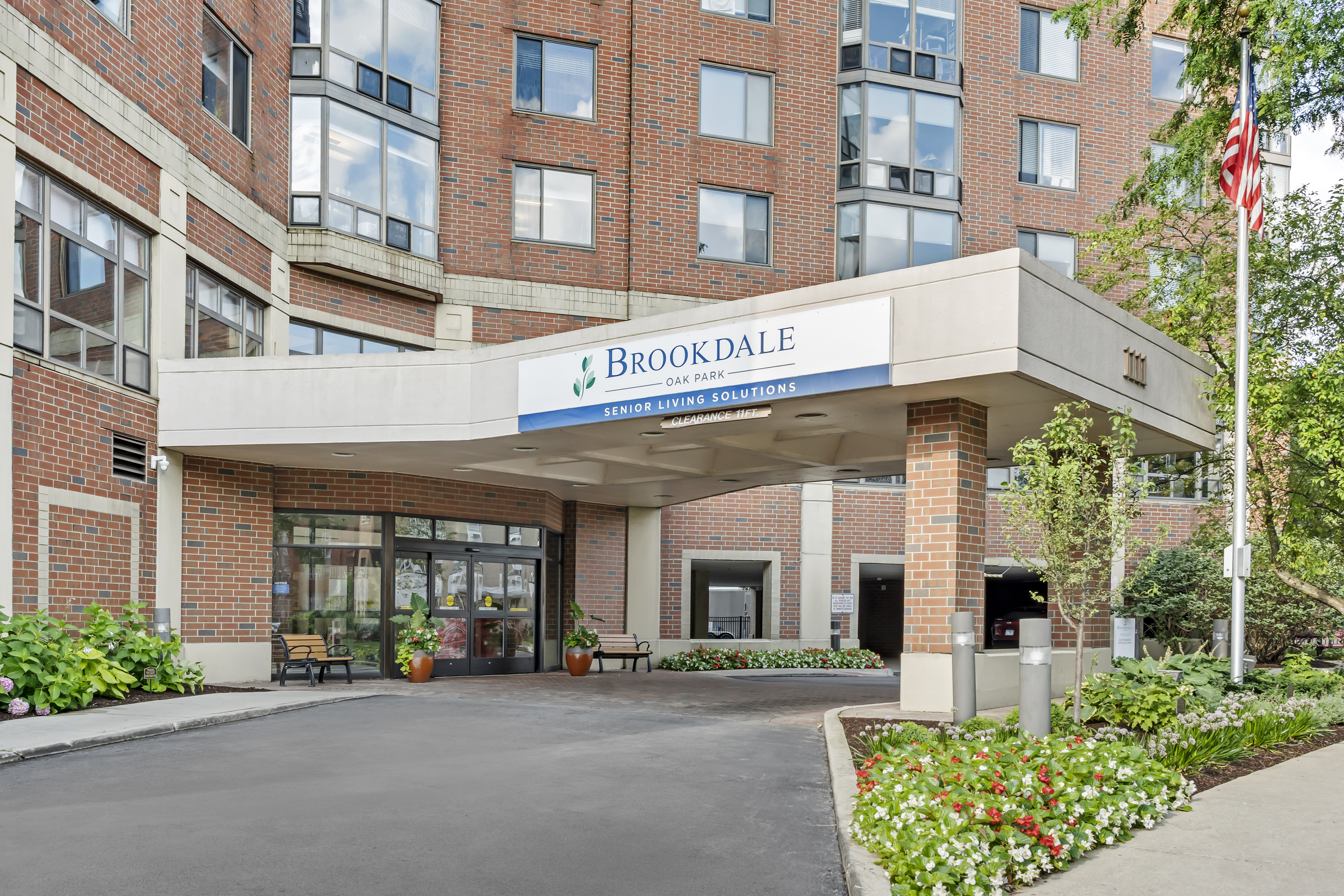 Brookdale Oak Park Entrance