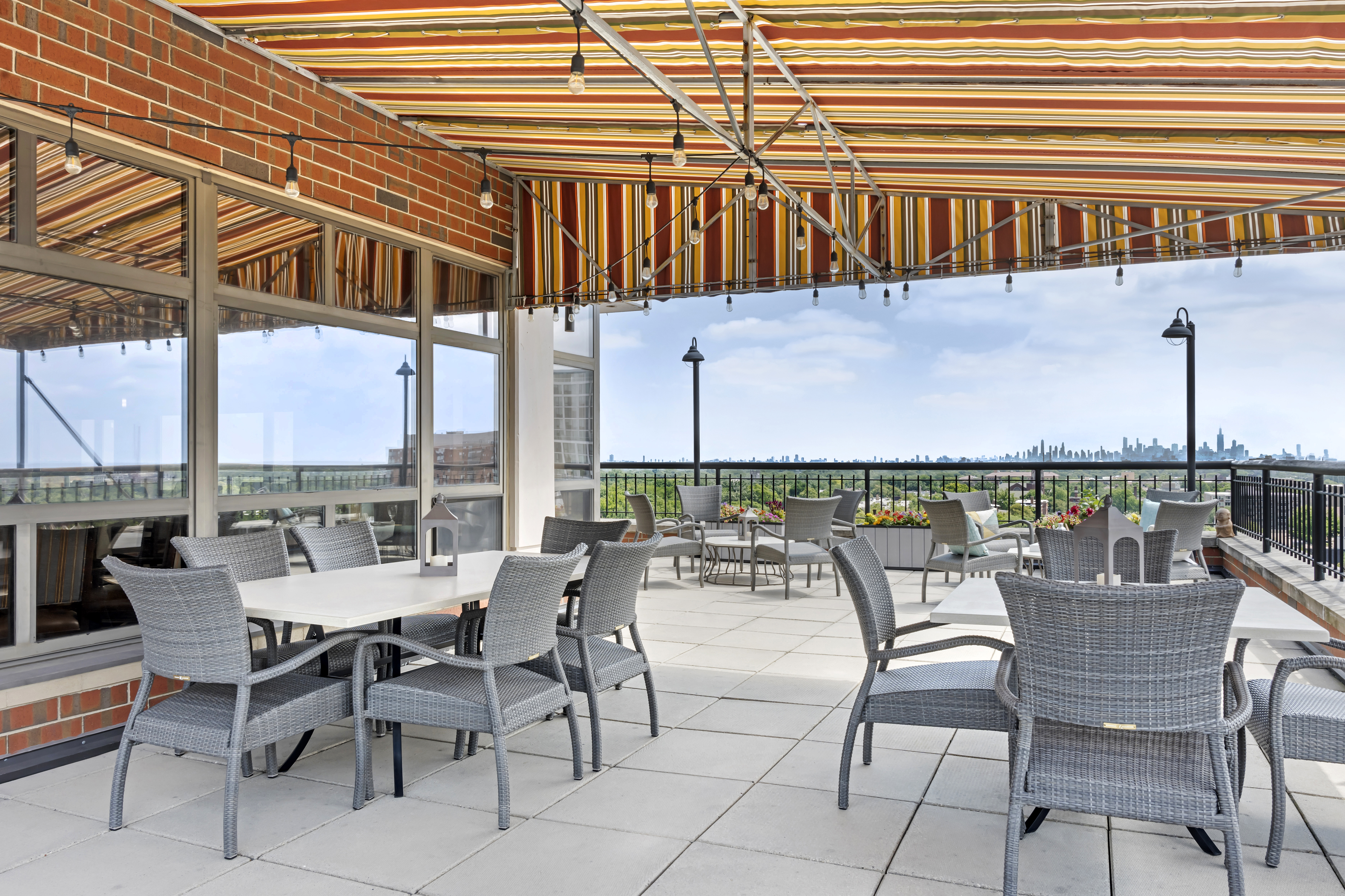 Brookdale Oak Park Rooftop Patio