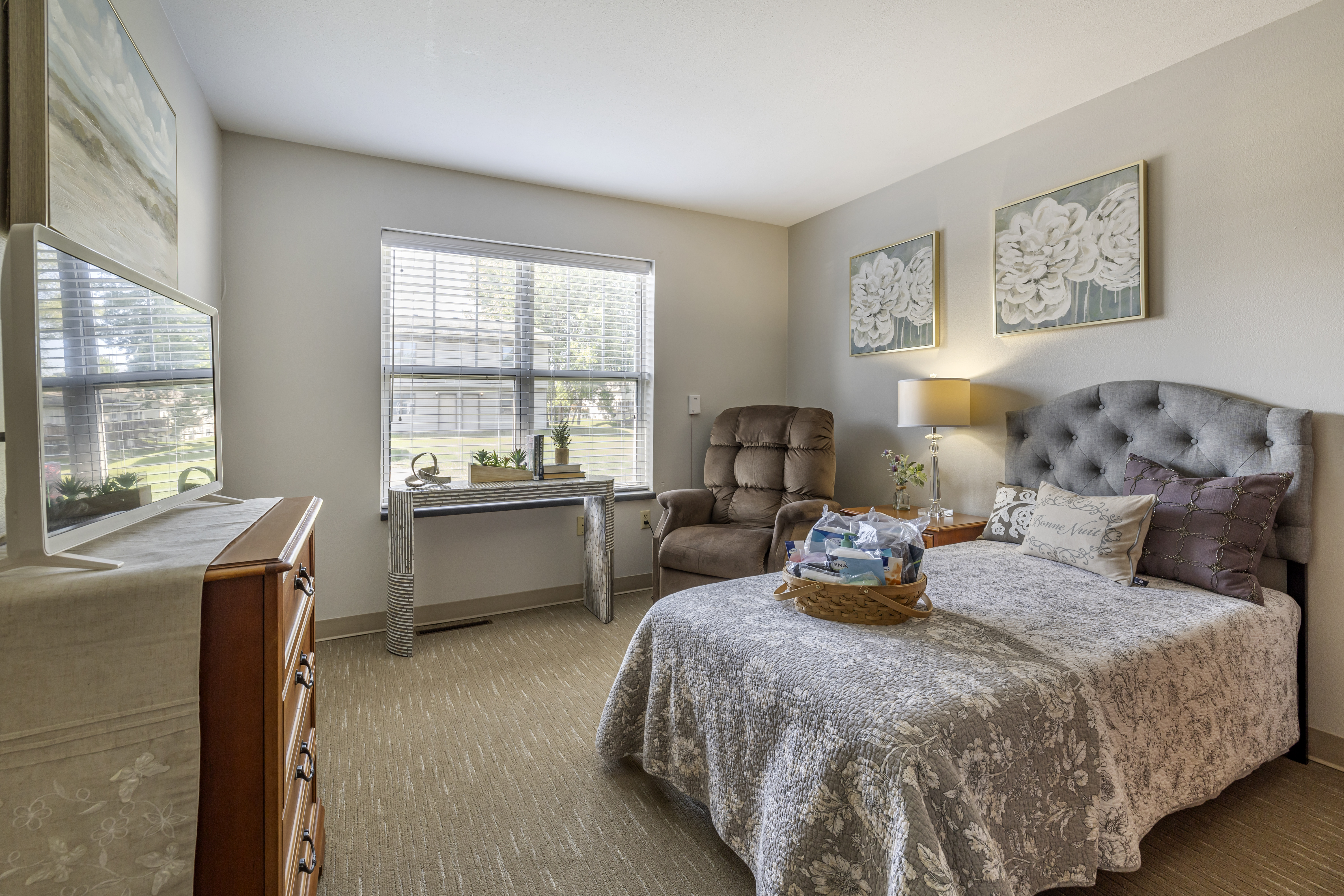 Brookdale Onalaska Apartment Bedroom