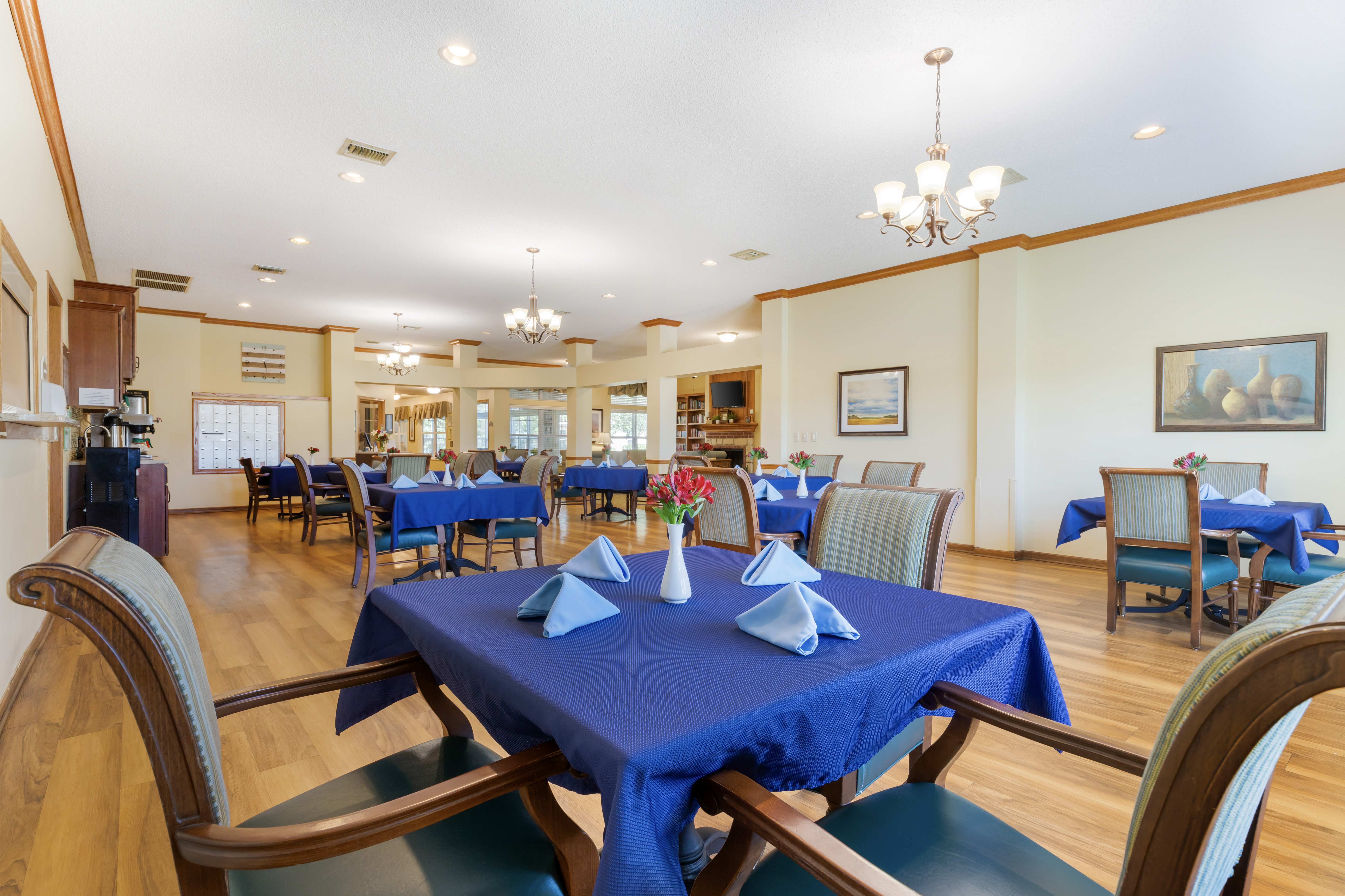 1-owasso-community-dining-room