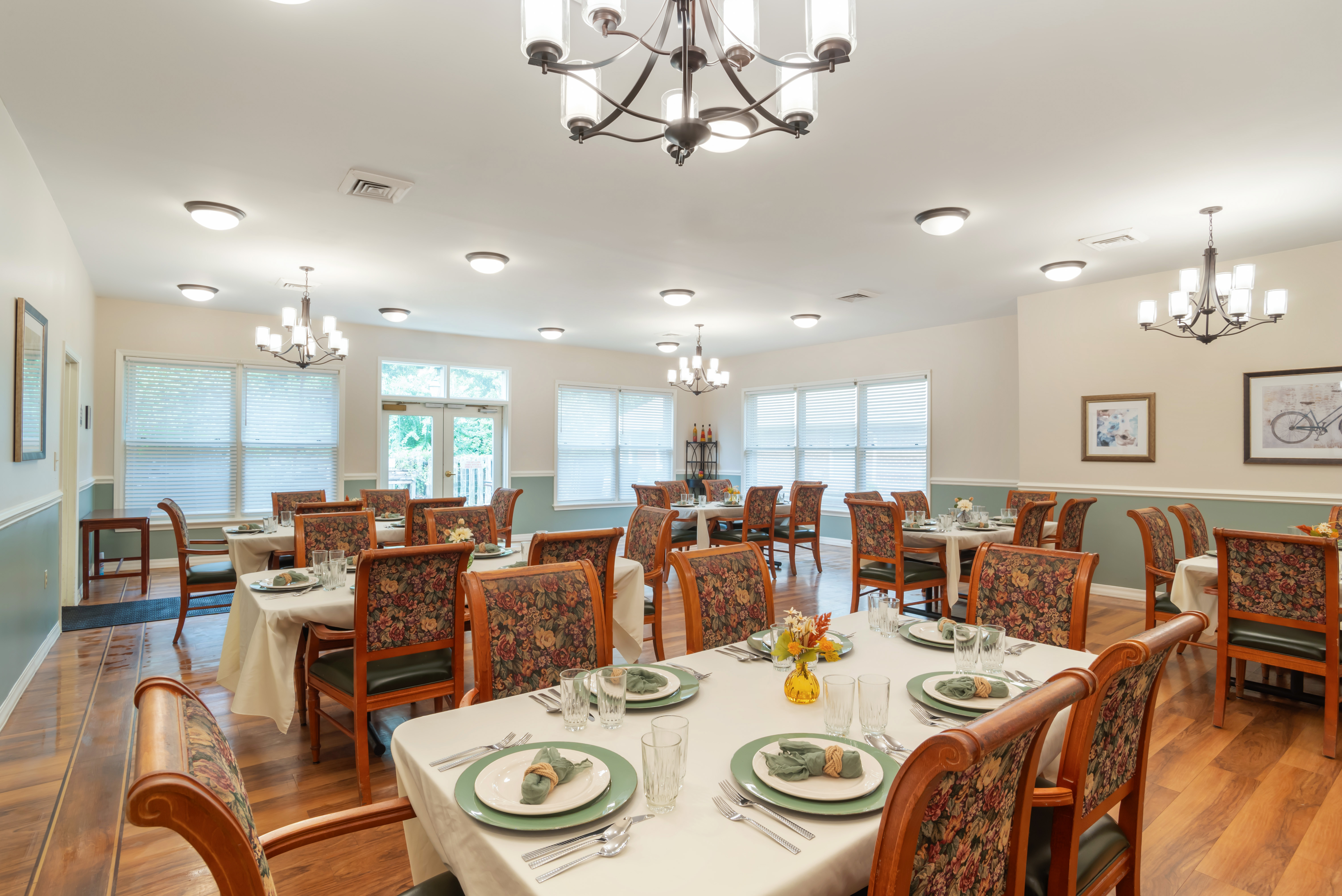 3-union-community-dining-room