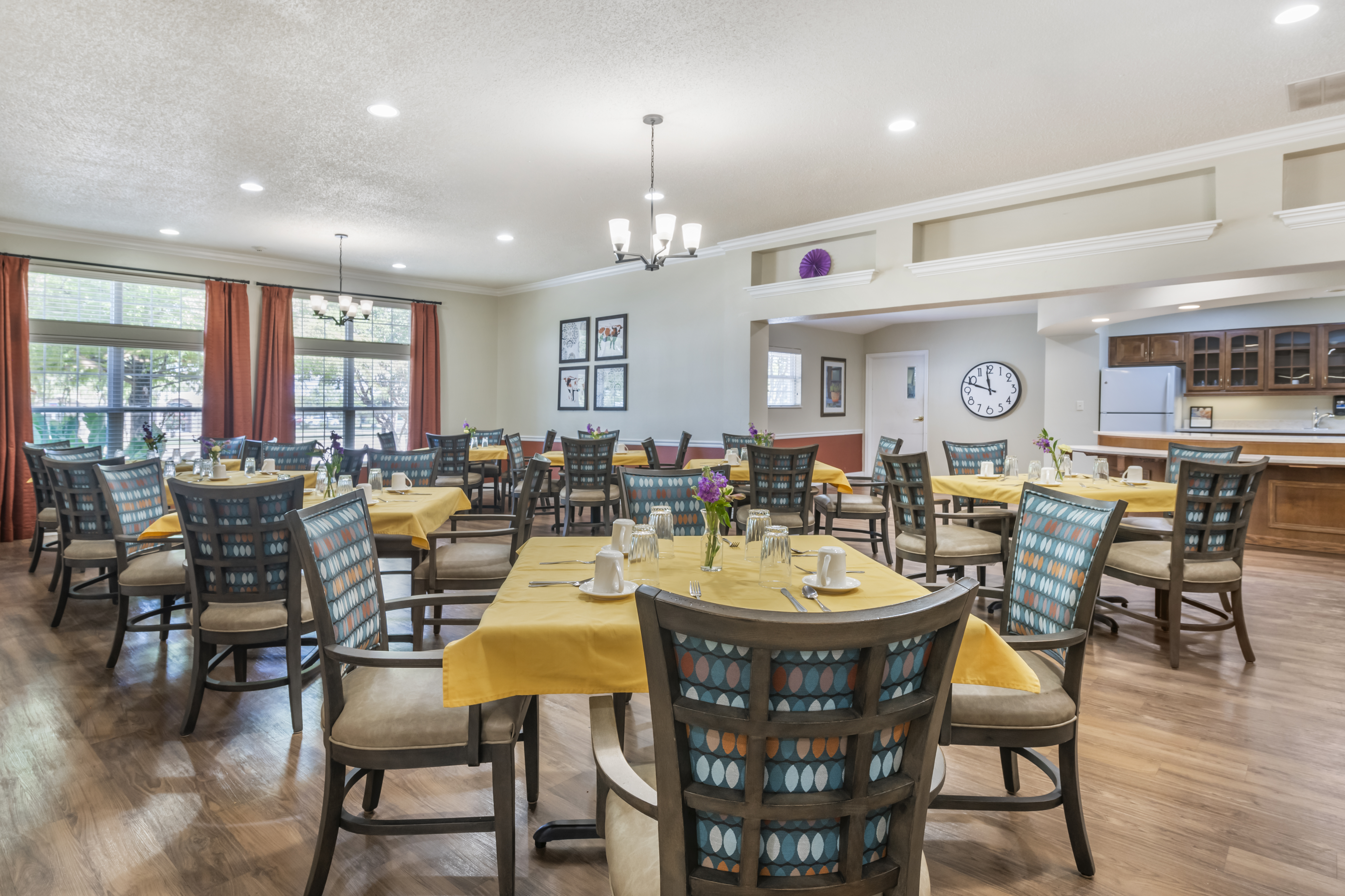 3-waxahachie-dining
