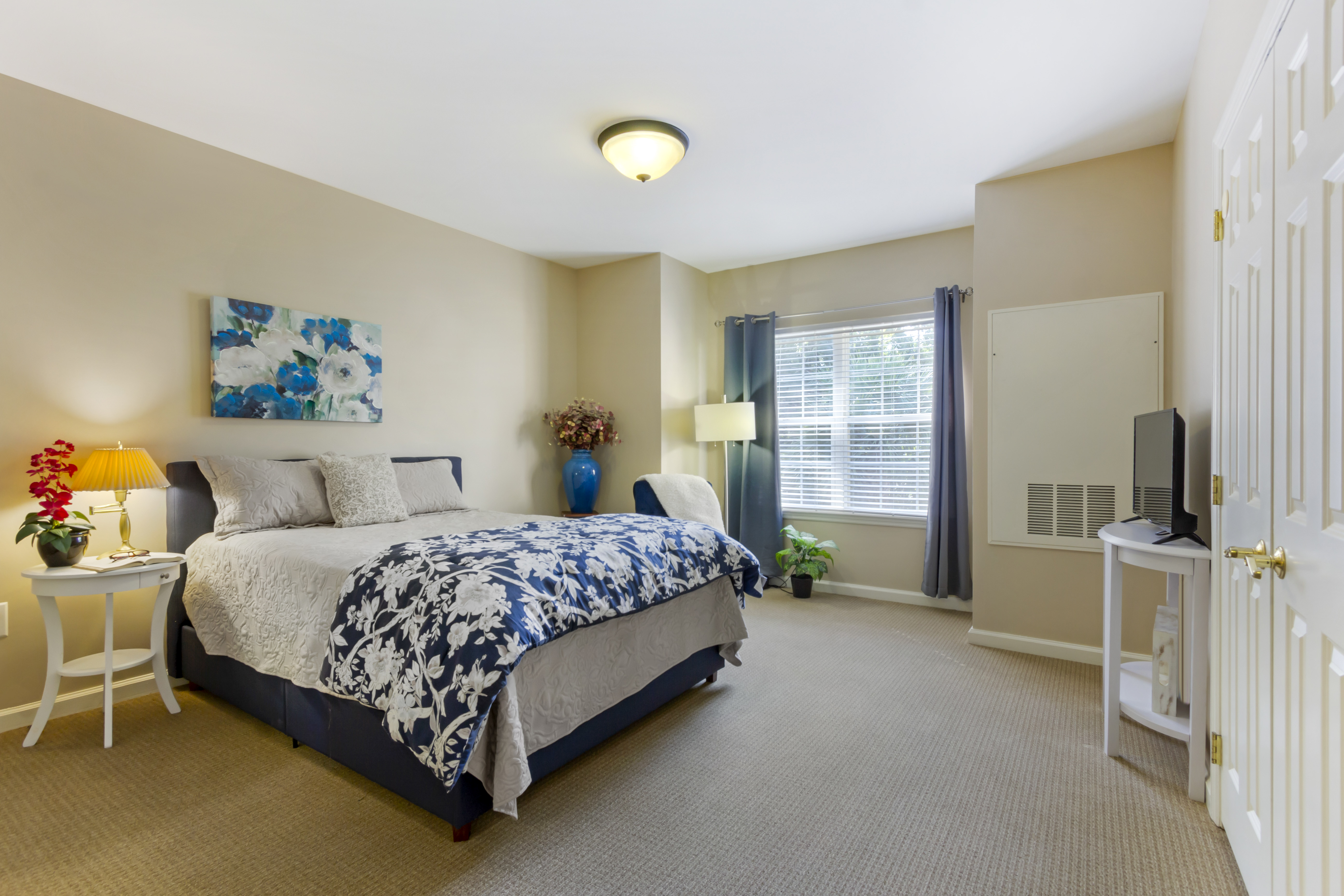 west-ashley-apartment-bedroom
