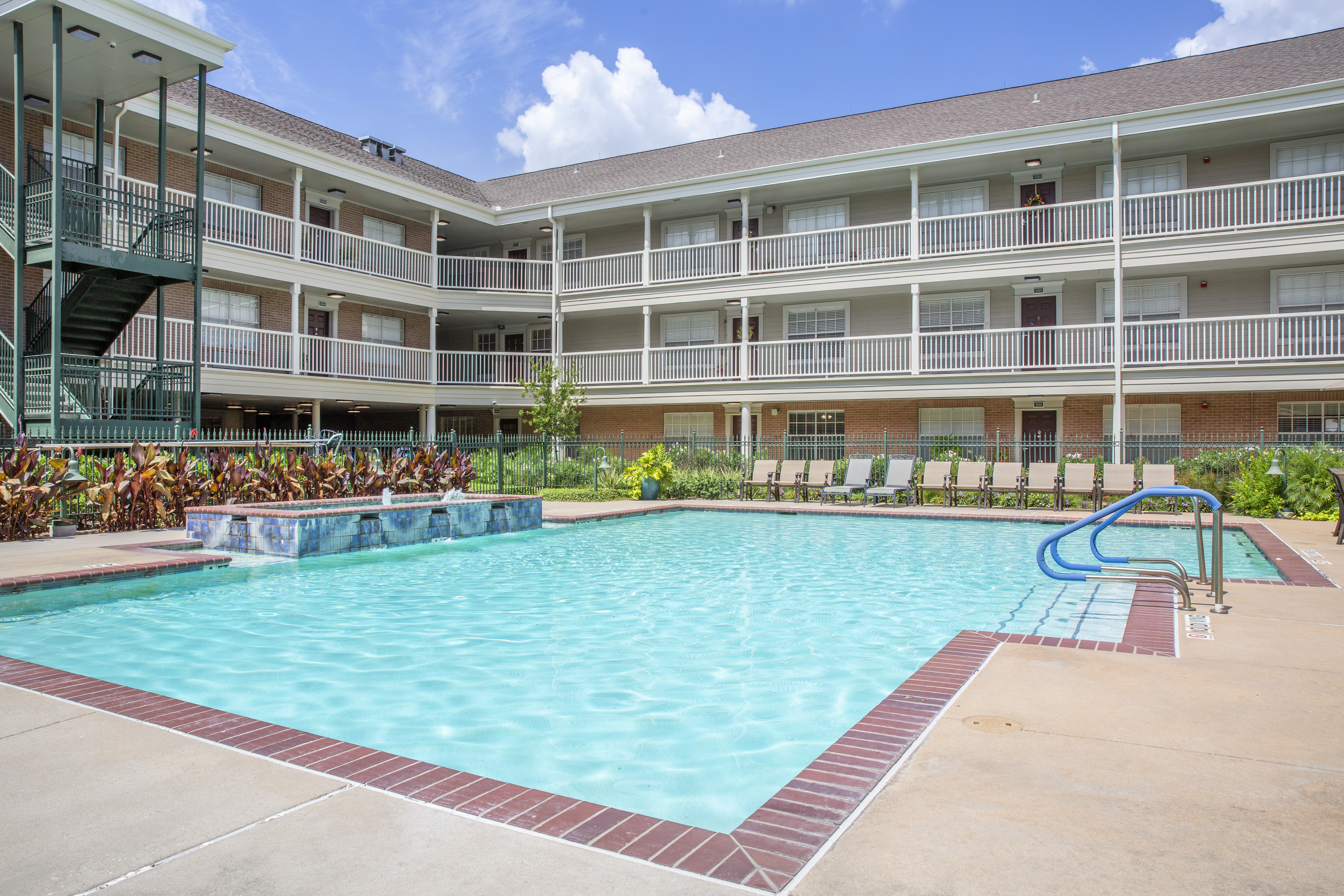 3-west-university-pool