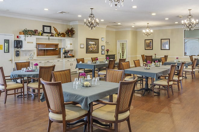 Brookdale Berkeley Boulevard Dining Room