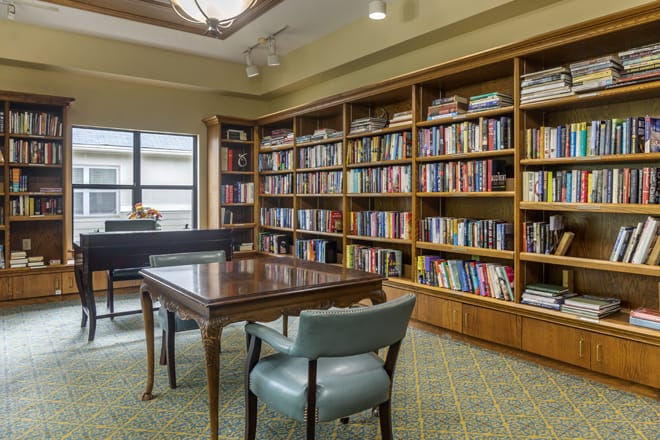 brookdale-carriage-club-4-library