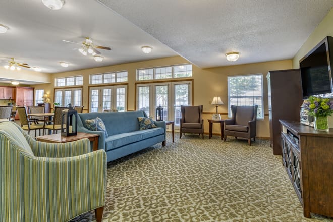 brookdale-central-2-community-living-room