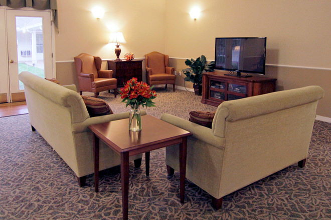 Brookdale Edmond Santa Fe TV Room