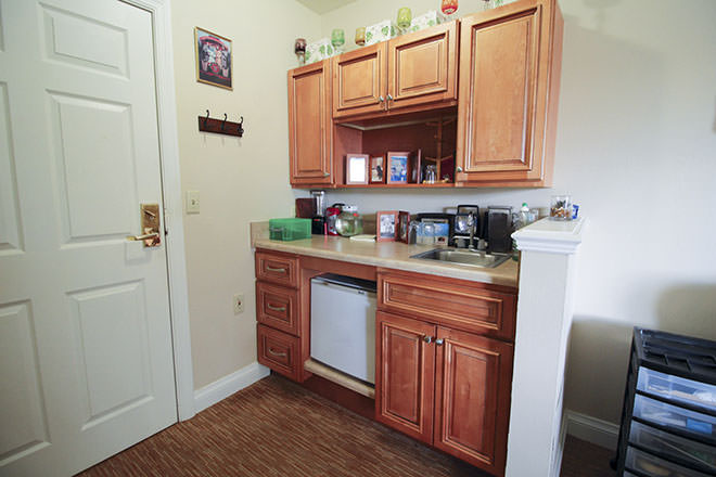 Brookdale Fort Myers Lakes Park Kitchen Area