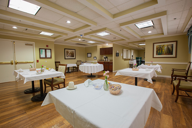 Brookdale Galleria Skilled Nursing Dining Room