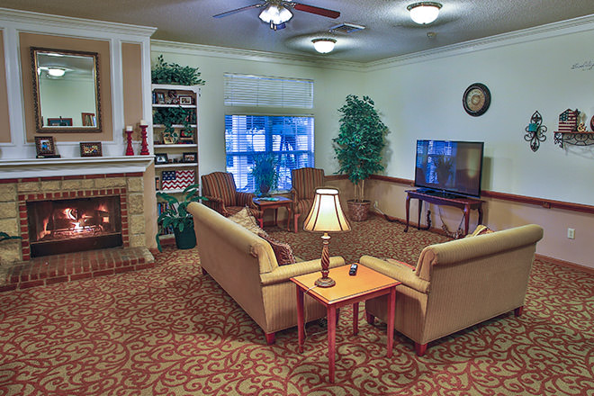 brookdale-greenwood-2-community-living-room