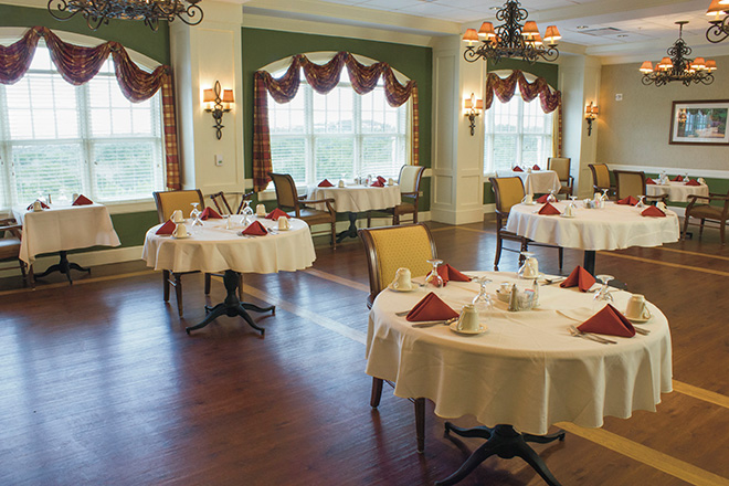 Brookdale Lakeway Skilled Nursing Dining Room