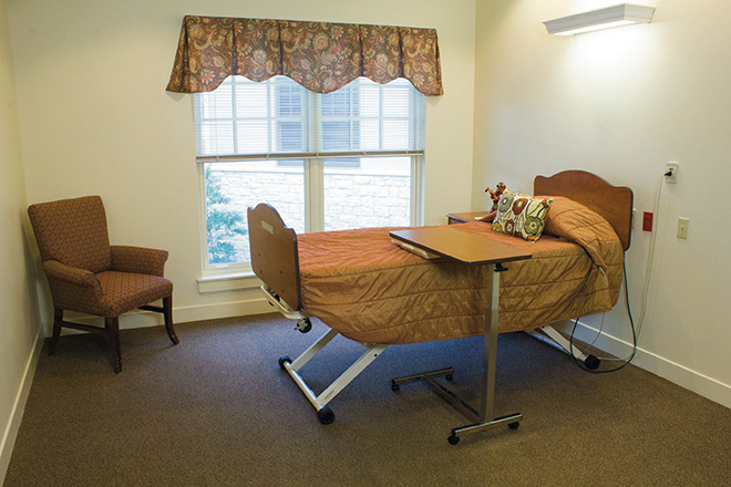 Brookdale Lakeway Skilled Nursing Bedroom