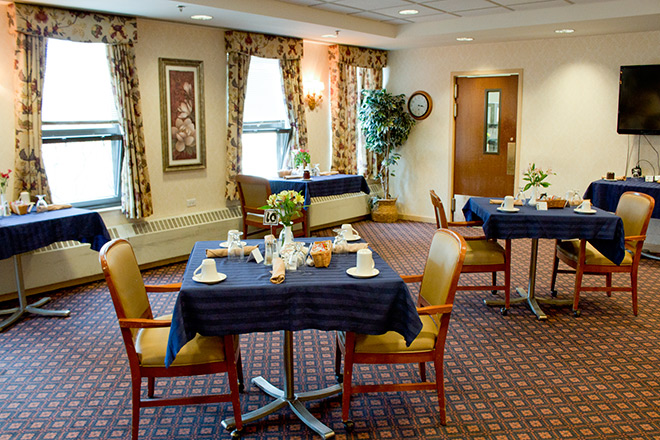 Brookdale Lisle Skilled Nursing Dining Room