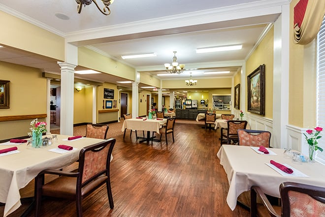Brookdale Overland Park Skilled Nursing Dining Room