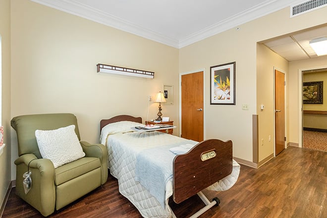 Brookdale Overland Park Skilled Nursing Bedroom