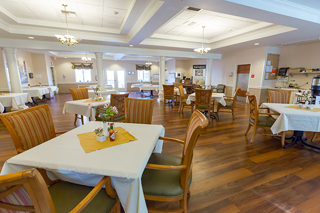 Brookdale Riverwalk Skilled Nursing Dining Room
